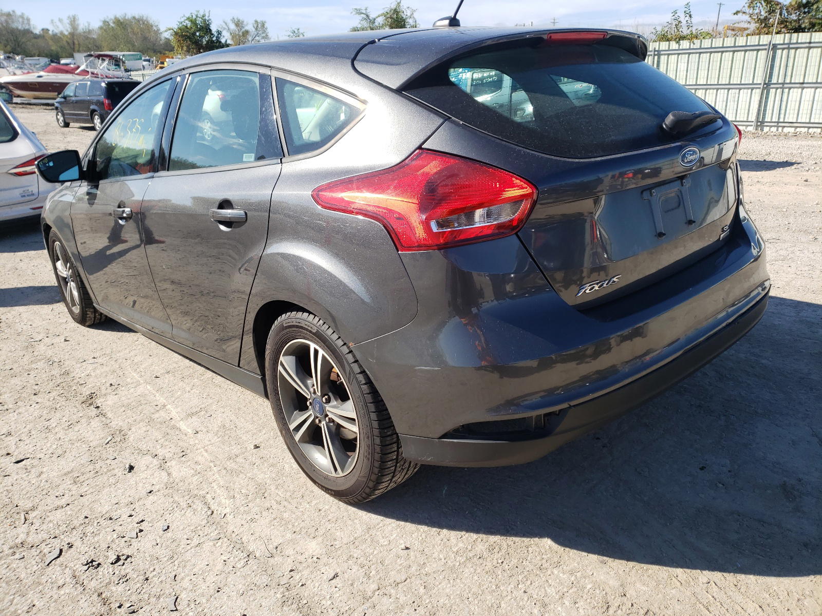 Photo 3 from auction – 2016 FORD FOCUS SE with VIN 1FADP3KE1GL326735