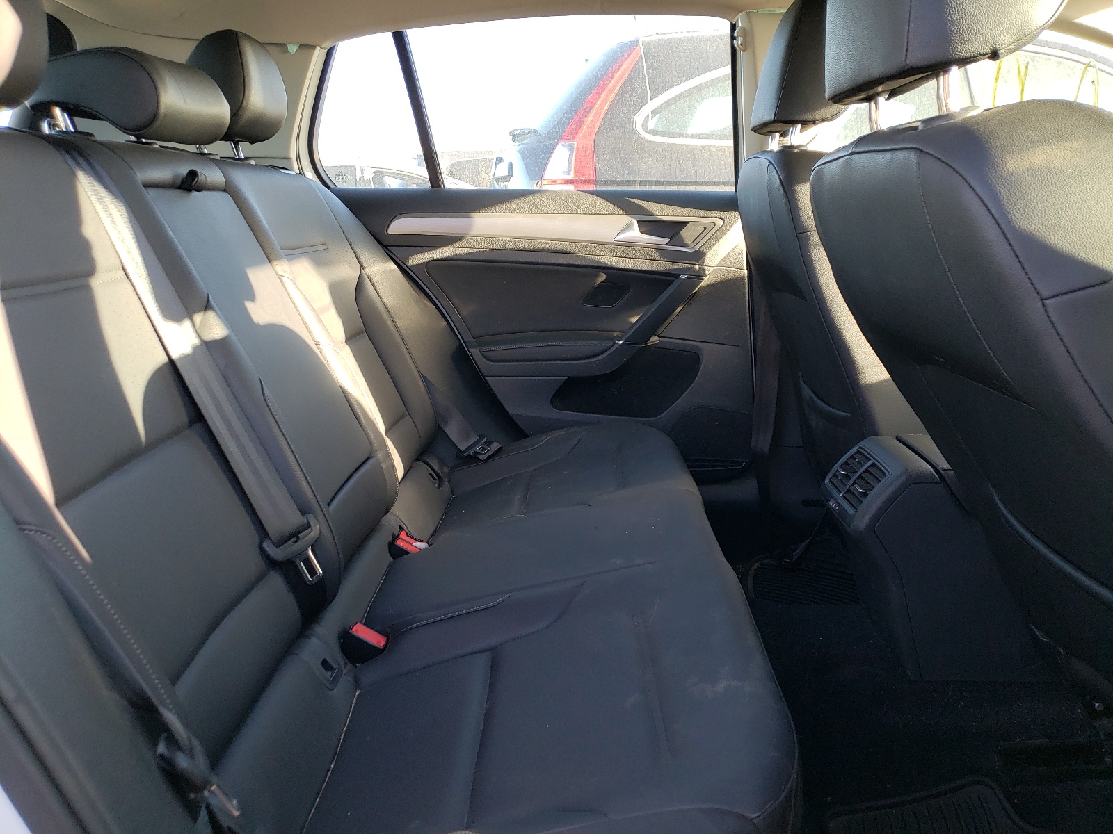 Photo 6 from auction – 2015 VOLKSWAGEN GOLF with VIN 3VW217AU6FM078172