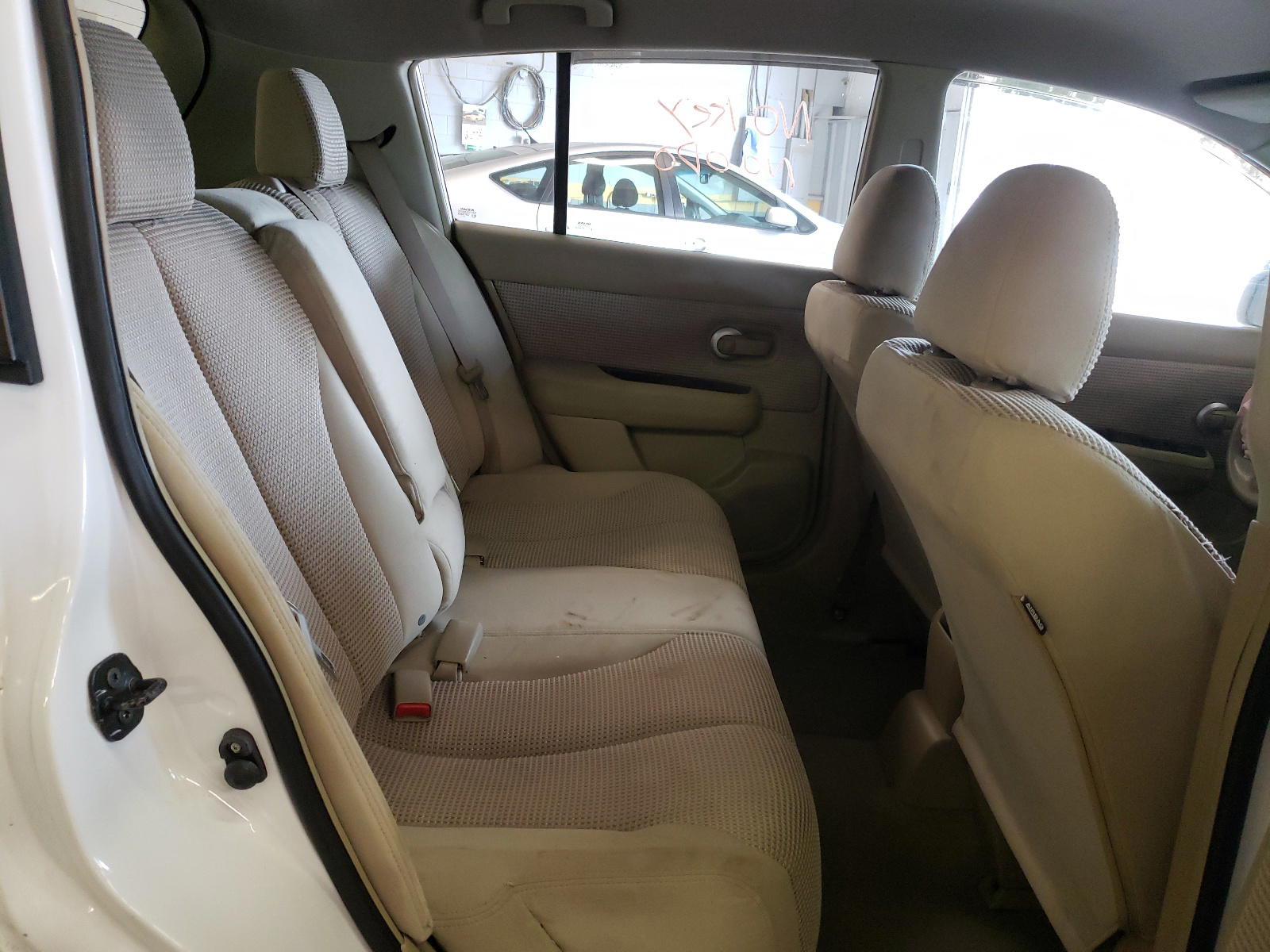 Photo 6 from auction – 2011 NISSAN VERSA S with VIN 3N1BC1CP5BL412244