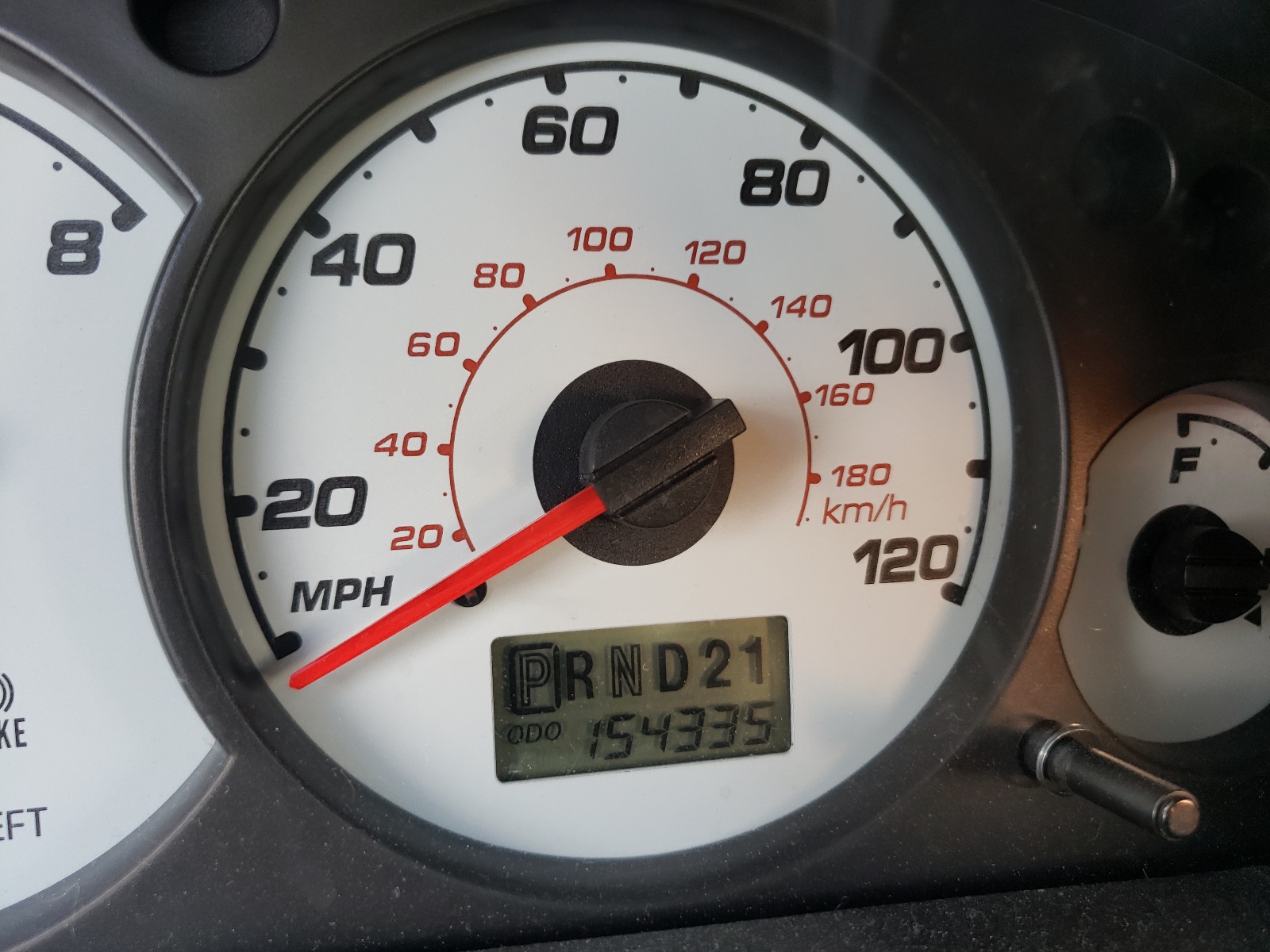 Photo 8 from auction – 2002 FORD ESCAPE XLT with VIN 1FMYU03142KB13108