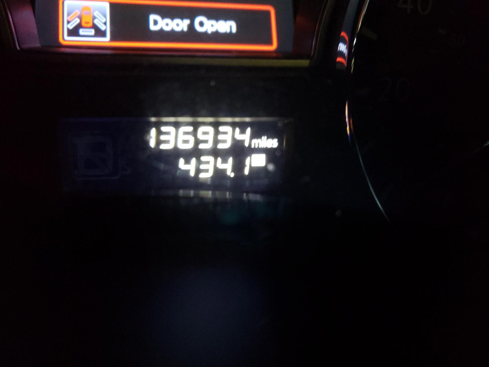 Photo 8 from auction – 2014 NISSAN PATHFINDER with VIN 5N1AR2MM1EC629982