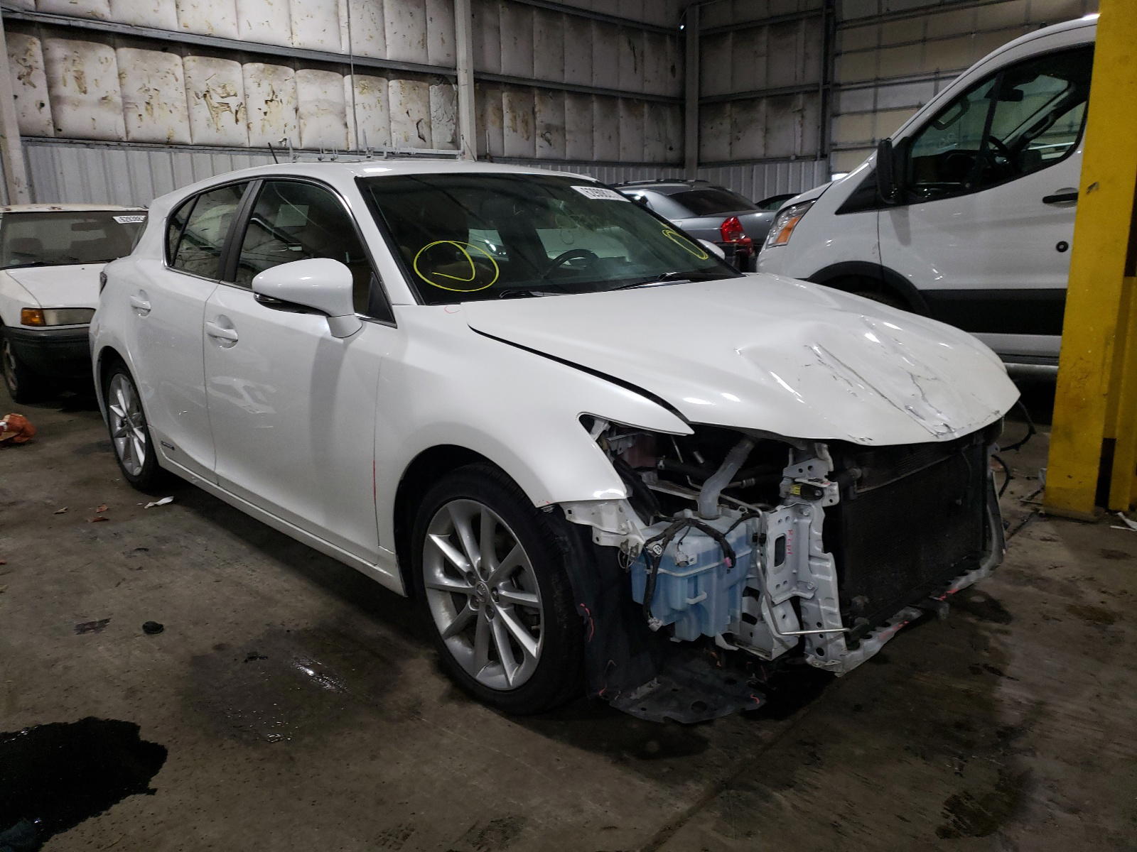 LEXUS CT 200 2013 with VIN JTHKD5BH8D2169348 - Photo from auction