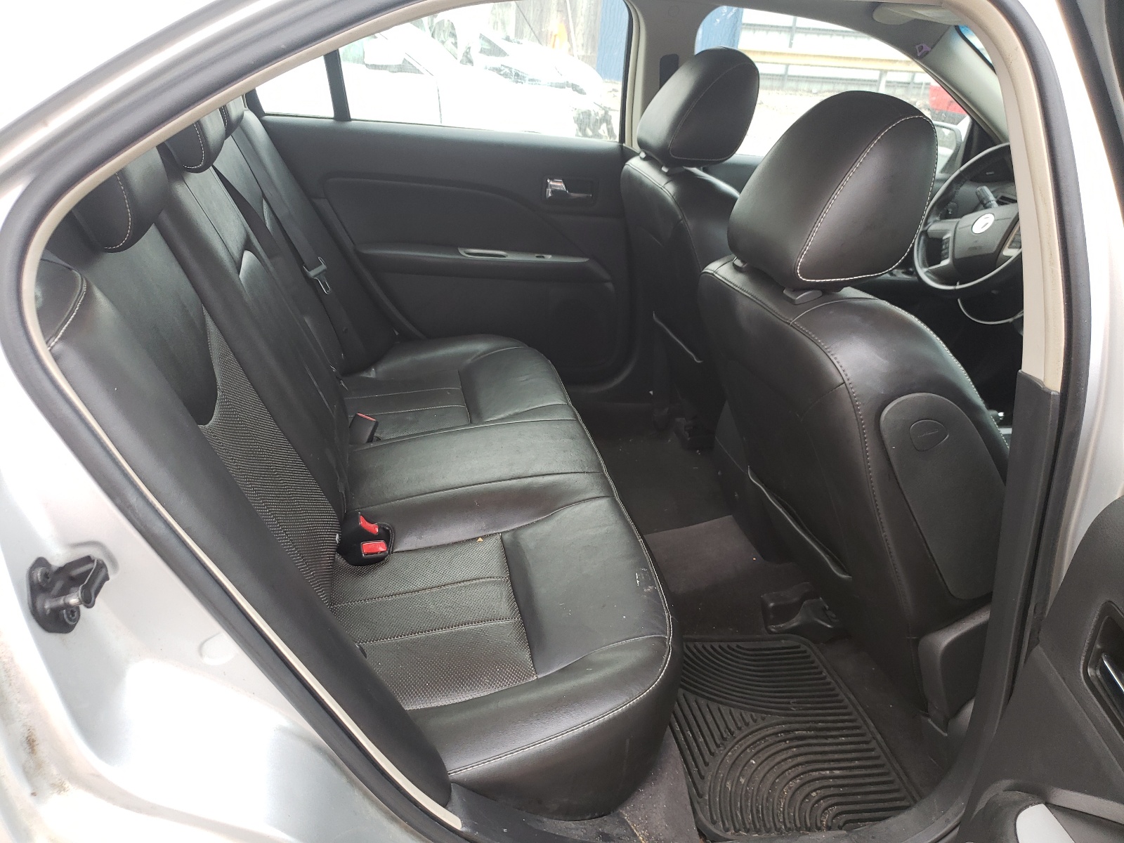 Photo 6 from auction – 2010 MERCURY MILAN PREM with VIN 3MEHM0JG3AR641386