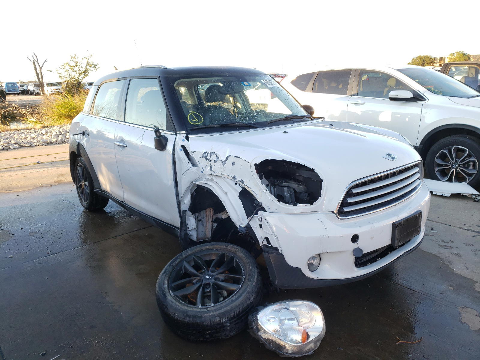 MINI COOPER COU 2014 with VIN WMWZB3C51EWR41176 - Photo from auction