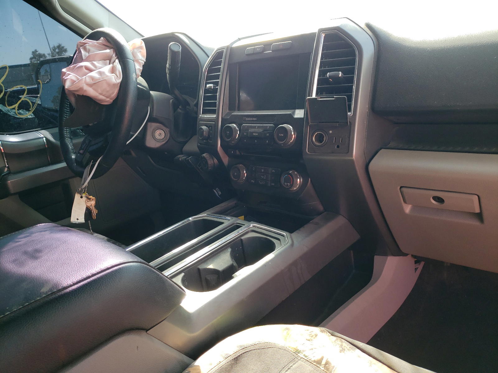 Photo 9 from auction – 2016 FORD F150 SUPER with VIN 1FTEW1EF8GKF83178