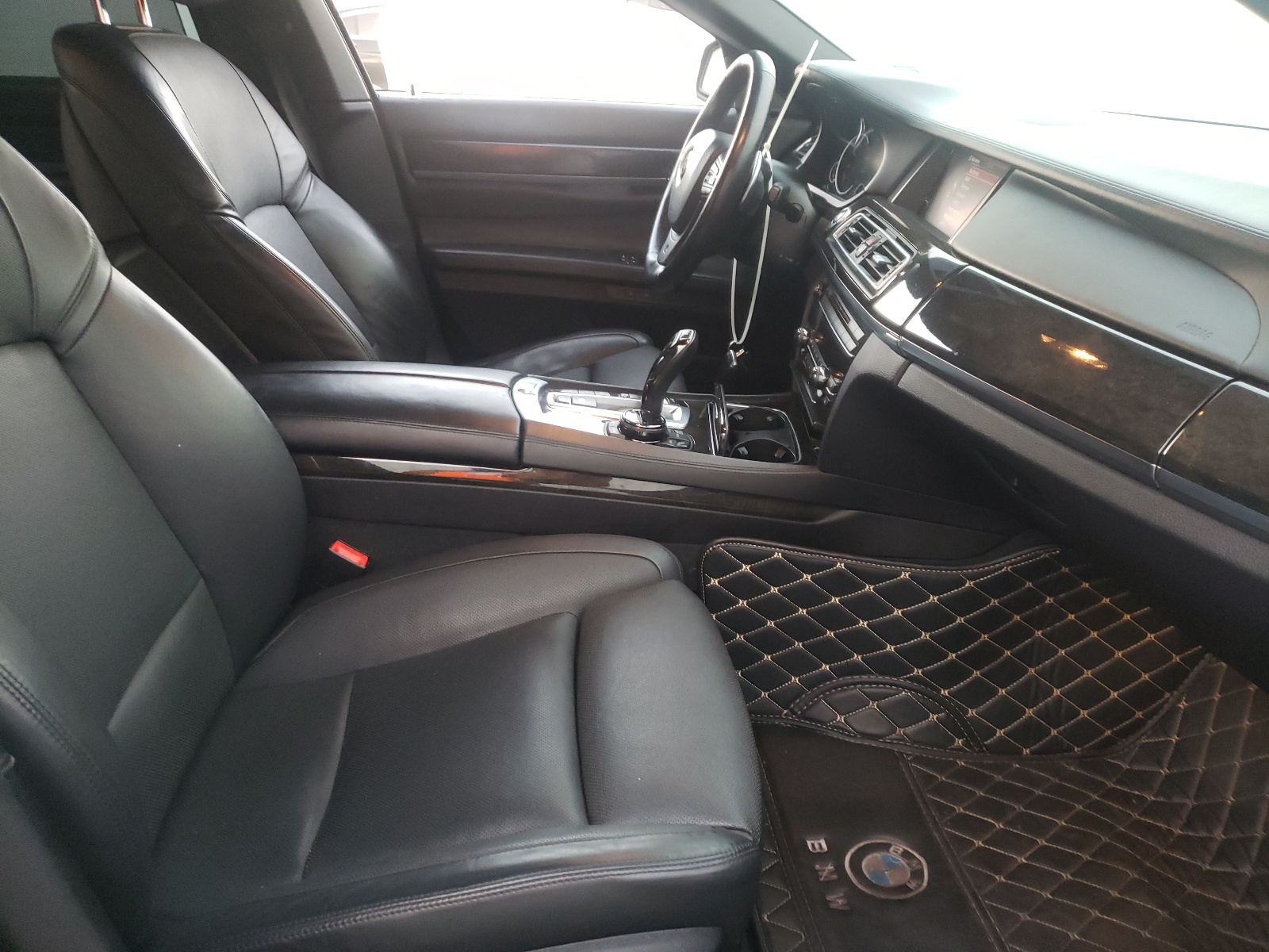 Photo 5 from auction – 2015 BMW 750LI XDRI with VIN WBAYF8C54FD655056