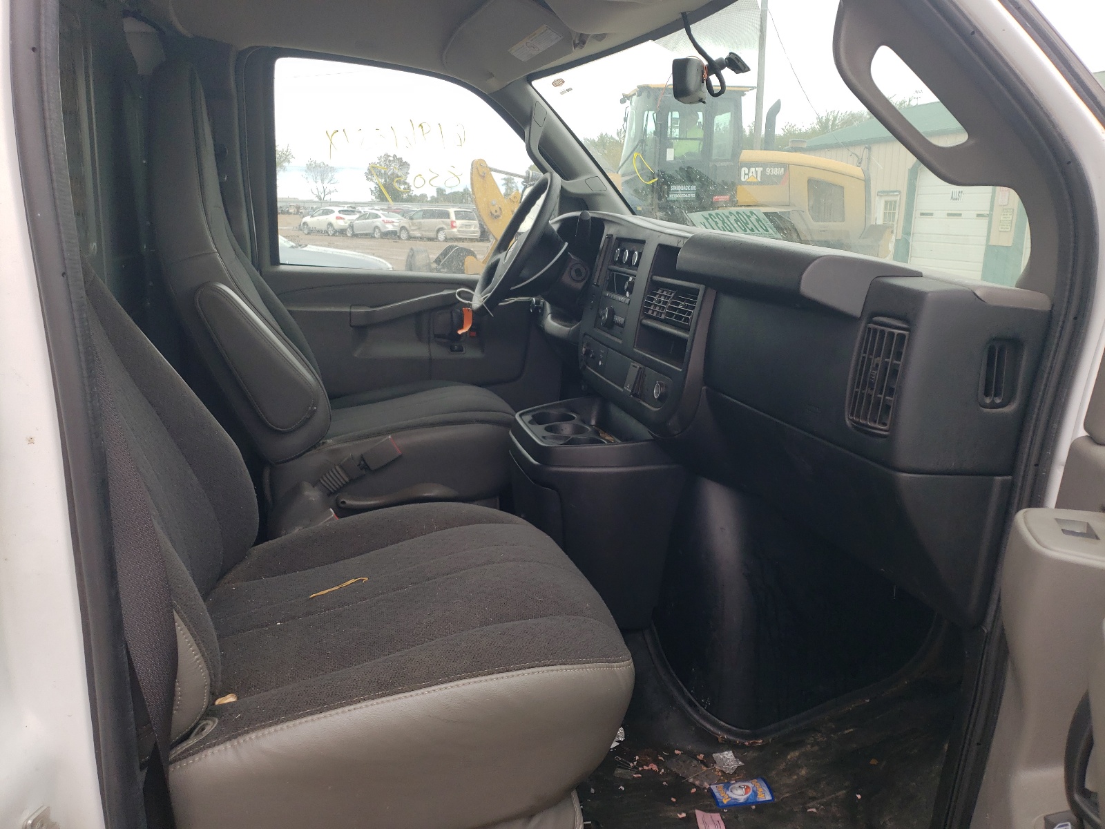Photo 5 from auction – 2018 GMC SAVANA with VIN 1GTW7AFG7J1902916