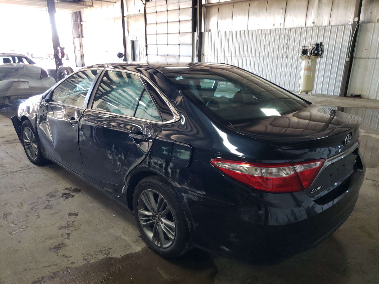 Photo 3 from auction – 2015 TOYOTA CAMRY LE with VIN 4T1BF1FK4FU483981