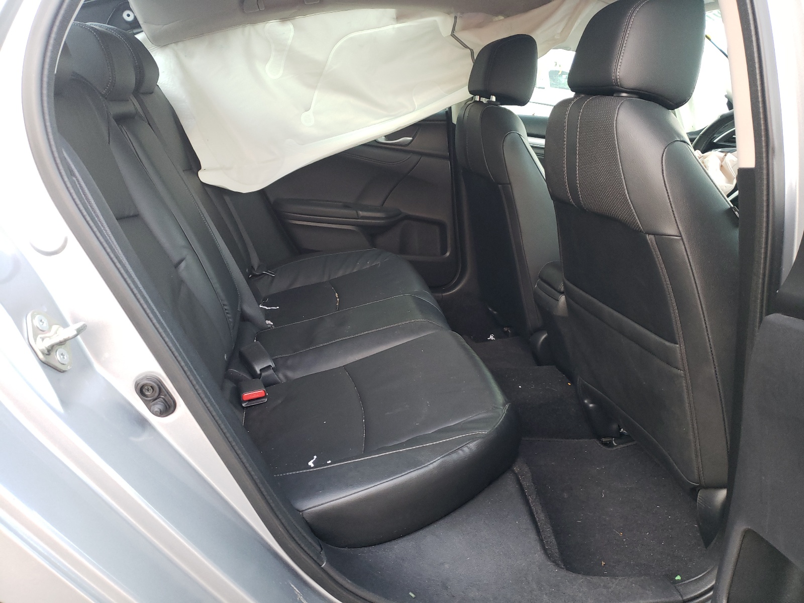 Photo 6 from auction – 2016 HONDA CIVIC EXL with VIN 19XFC1F75GE216312