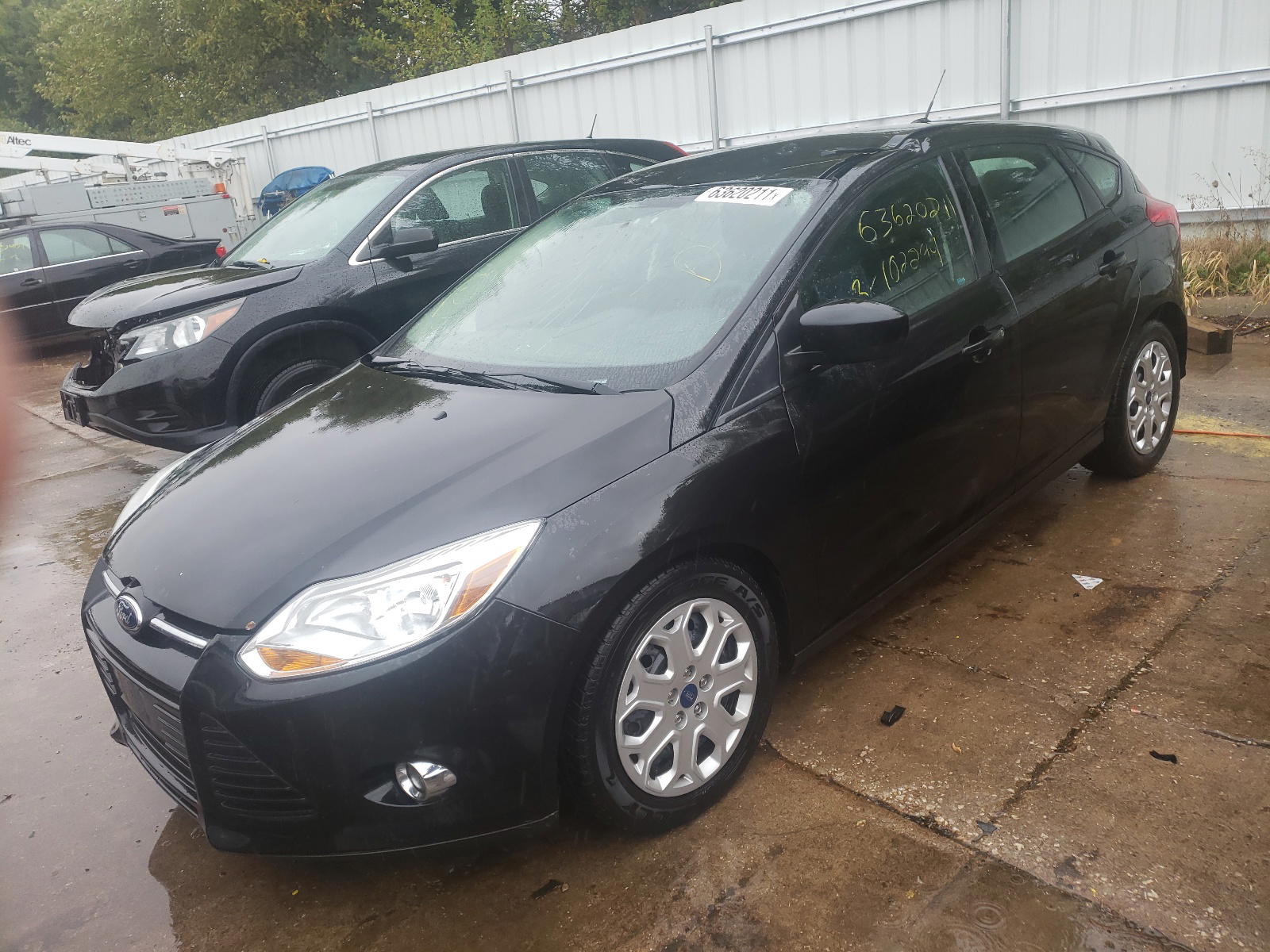 Photo 2 from auction – 2012 FORD FOCUS SE with VIN 1FAHP3K20CL366032