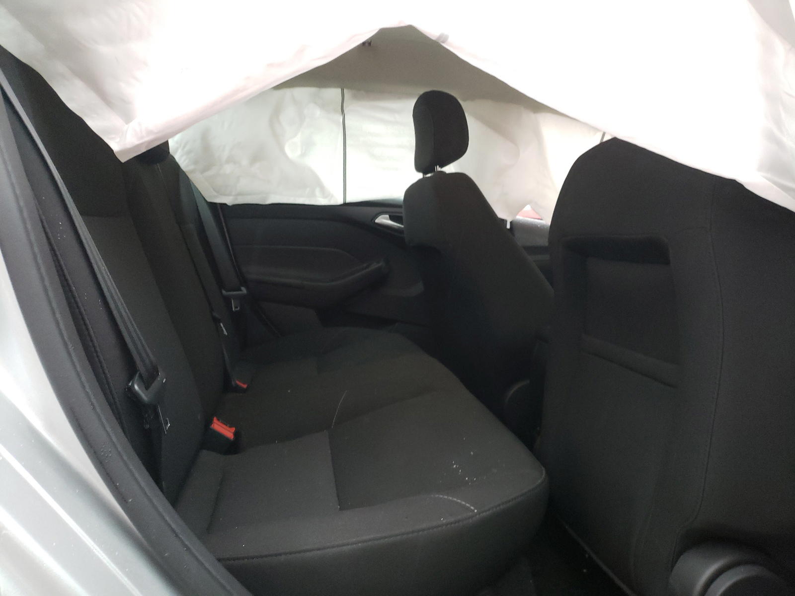 Photo 6 from auction – 2018 FORD FOCUS SE with VIN 1FADP3F26JL235385