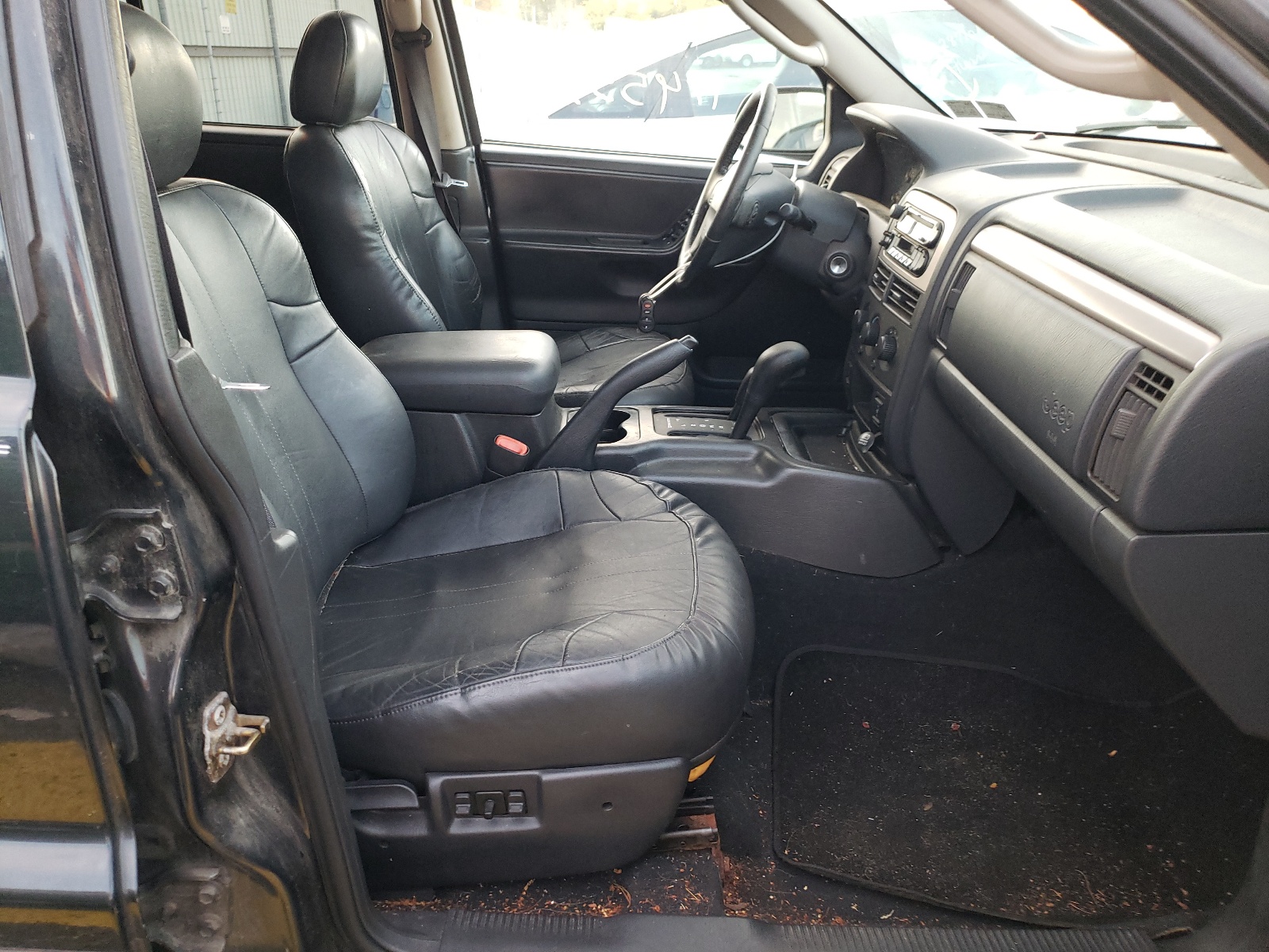 Photo 5 from auction – 2004 JEEP GRAND CHER with VIN 1J4GW48S94C125832