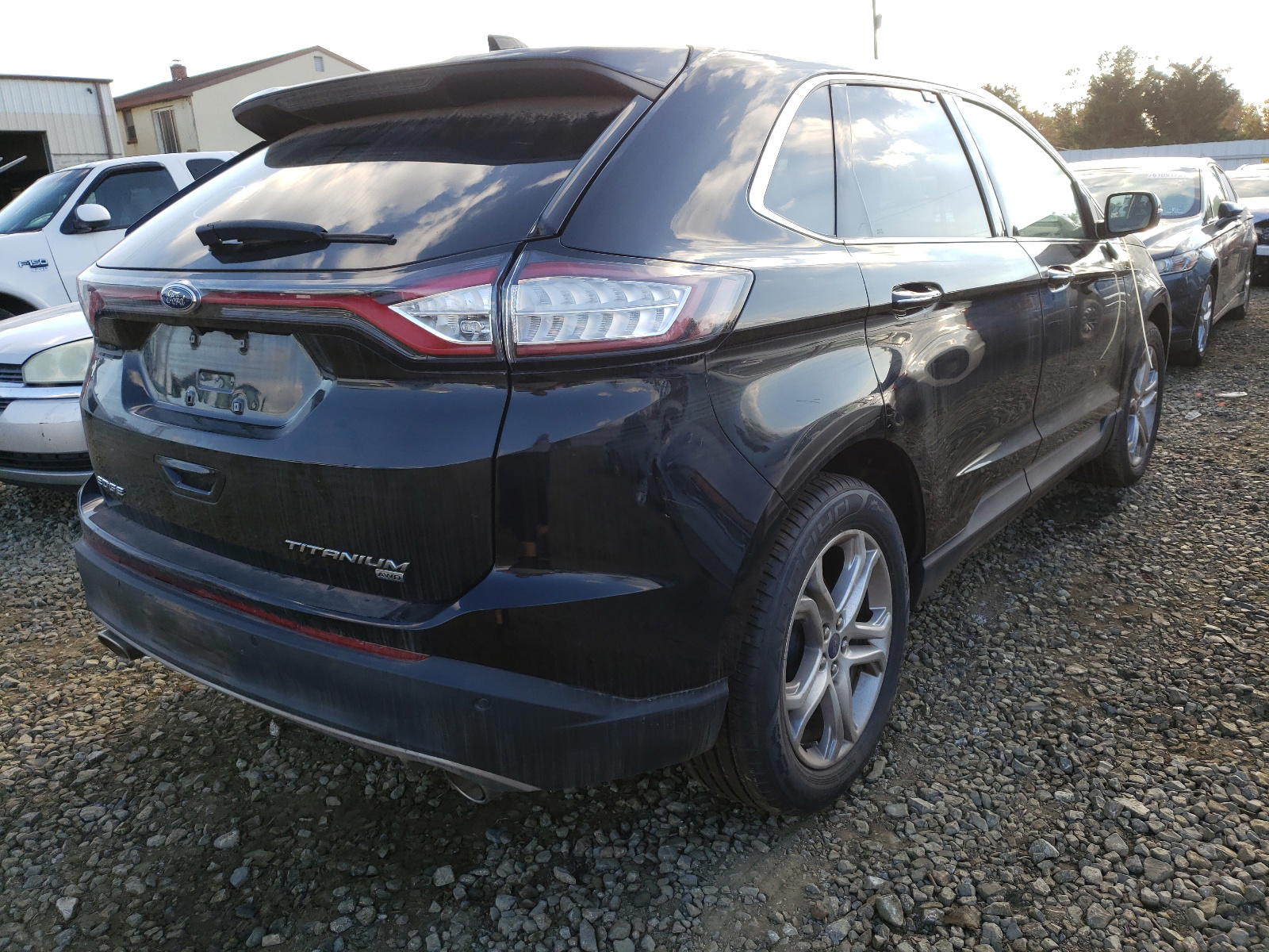 Photo 4 from auction – 2017 FORD EDGE TITAN with VIN 2FMPK4K81HBB33617