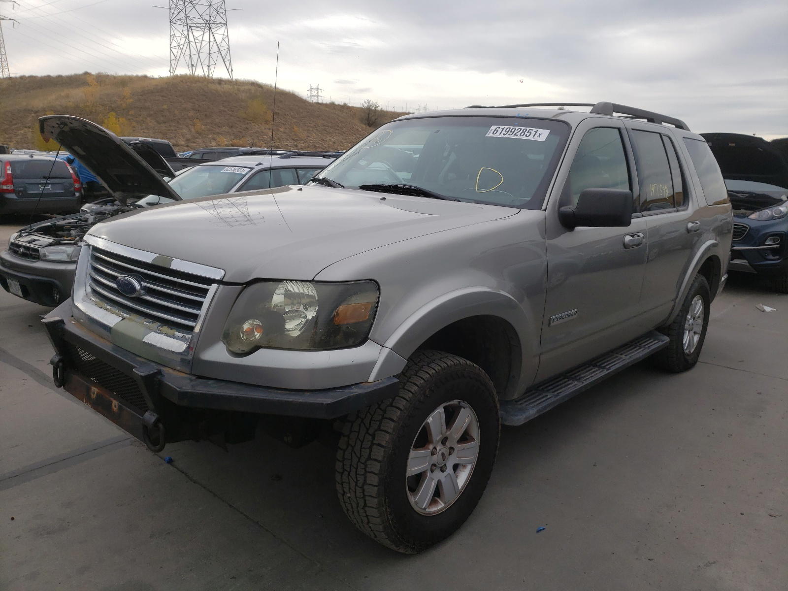 Photo 2 from auction – 2008 FORD EXPLORER X with VIN 1FMEU73E48UA45551