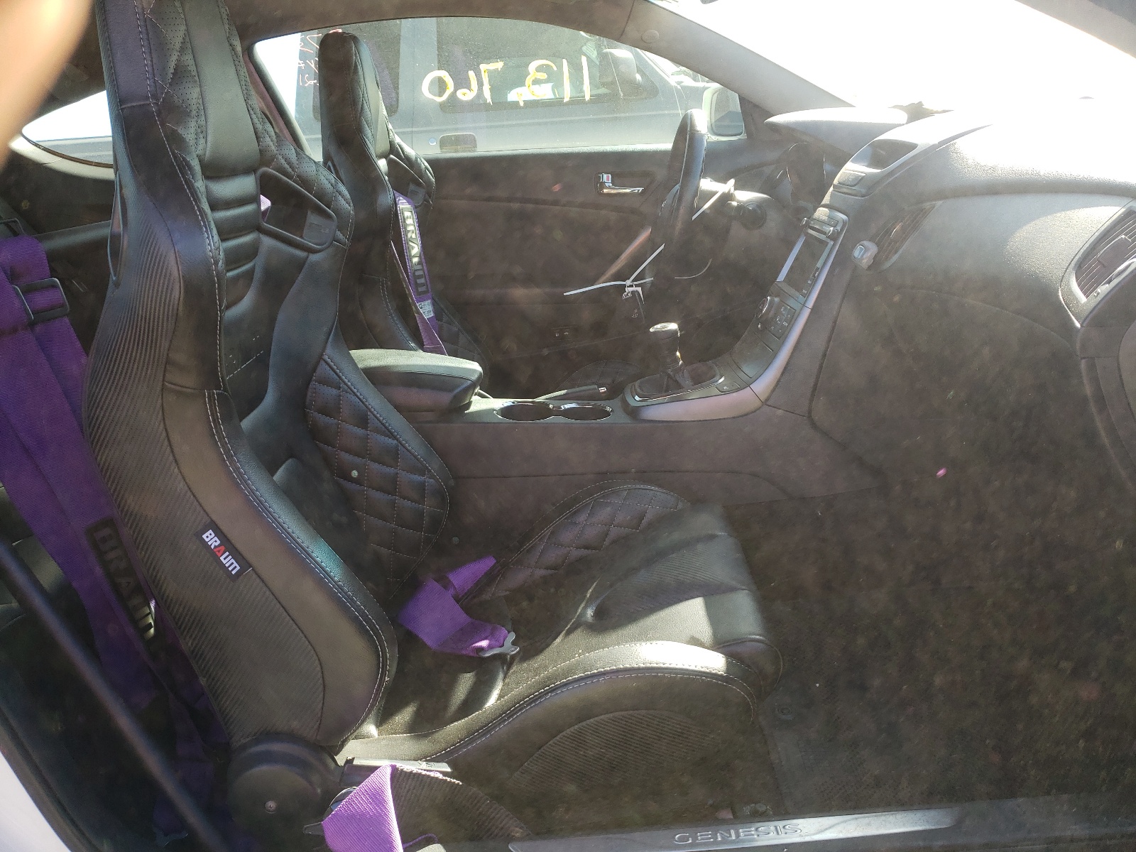 Photo 5 from auction – 2012 HYUNDAI GENESIS CO with VIN KMHHU6KH7CU079401