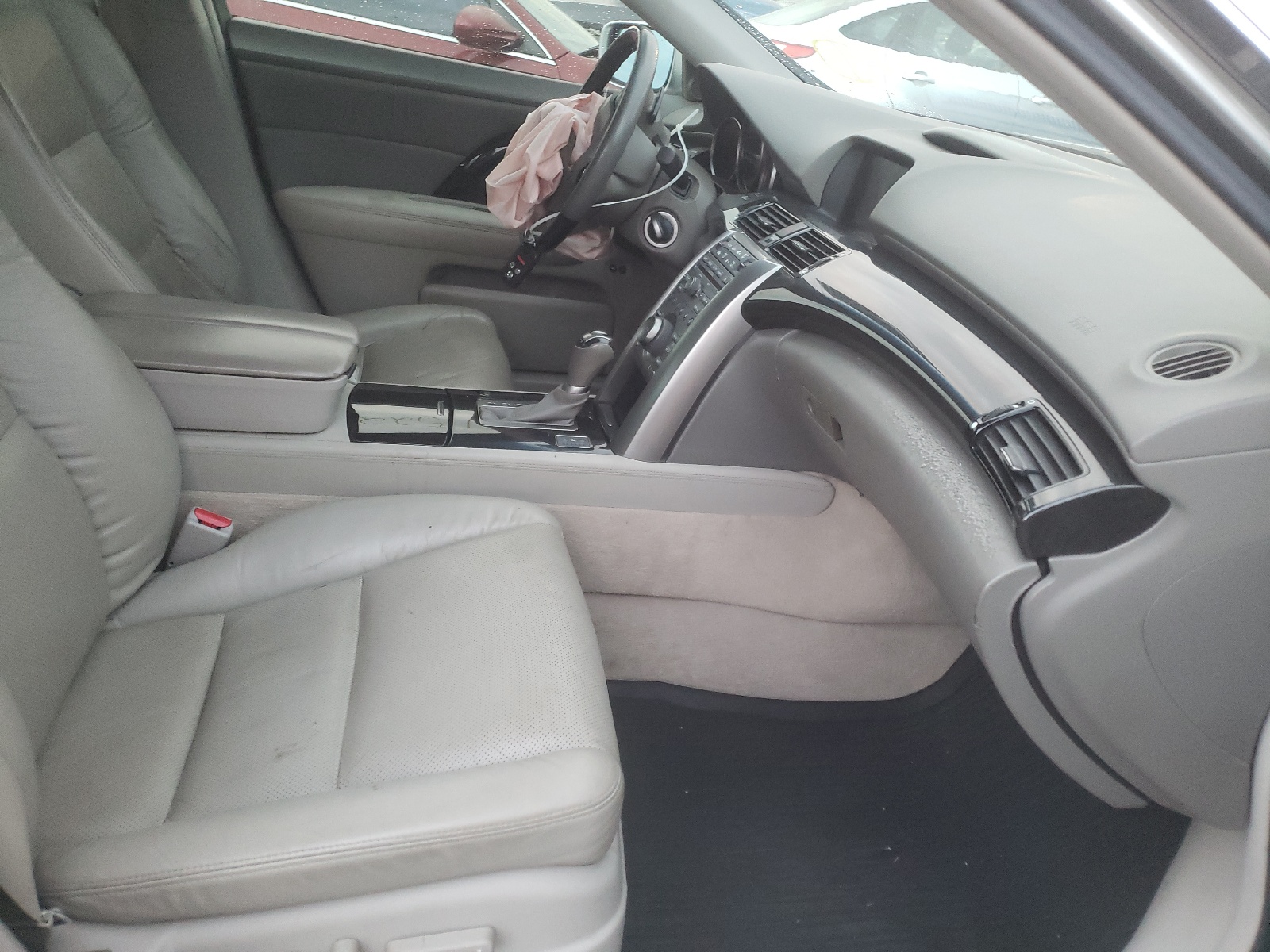 Photo 5 from auction – 2009 ACURA RL with VIN JH4KB26629C000795