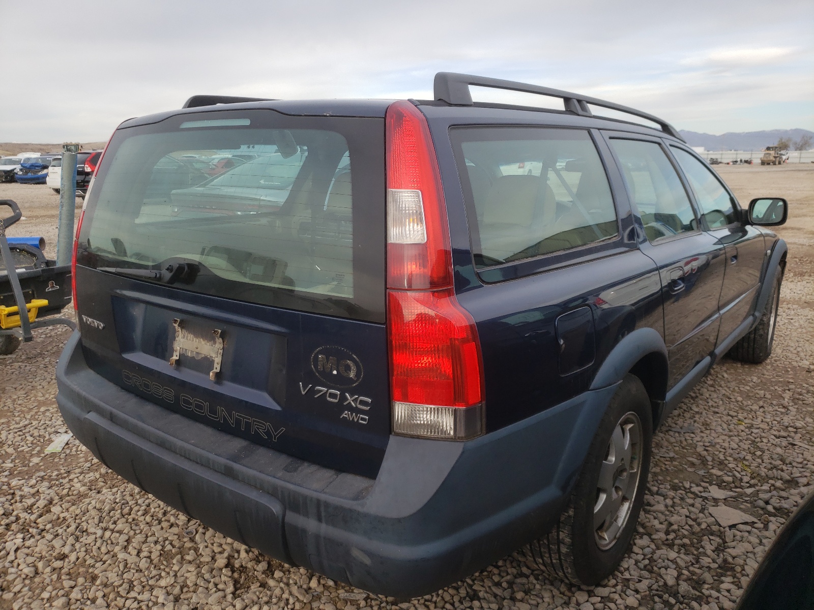 Photo 4 from auction – 2001 VOLVO V70 XC with VIN YV1SZ58D611042438