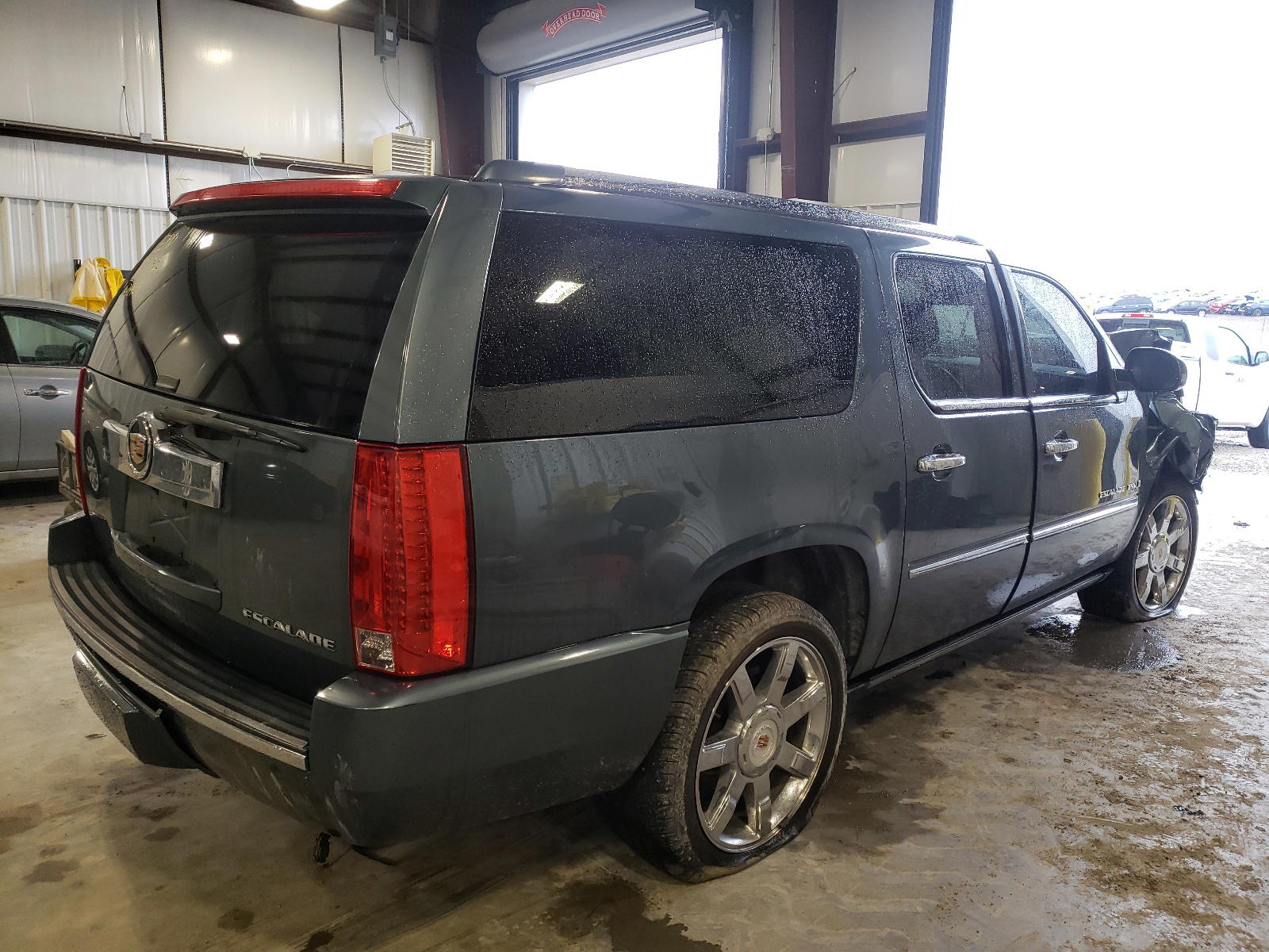 Photo 4 from auction – 2008 CADILLAC ESCALADE E with VIN 1GYFK668X8R274179