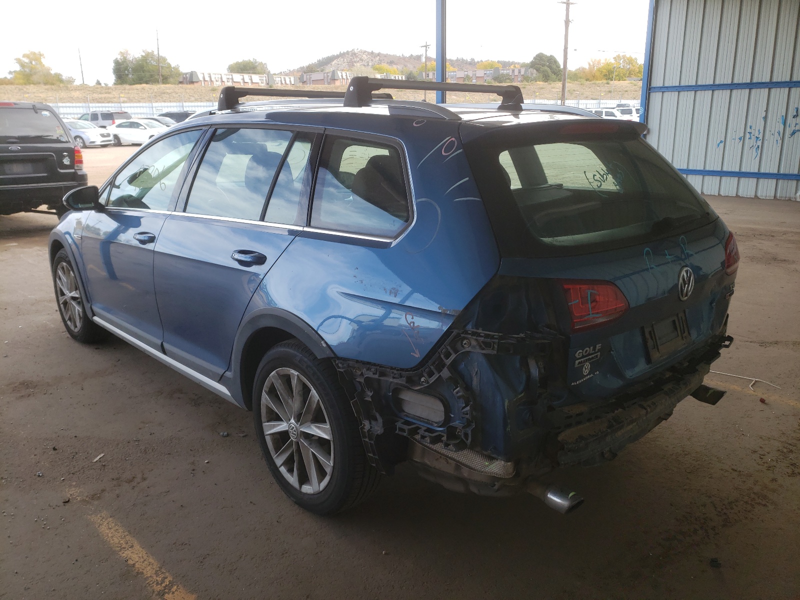 Photo 3 from auction – 2017 VOLKSWAGEN GOLF ALLTR with VIN 3VWH17AU2HM529501