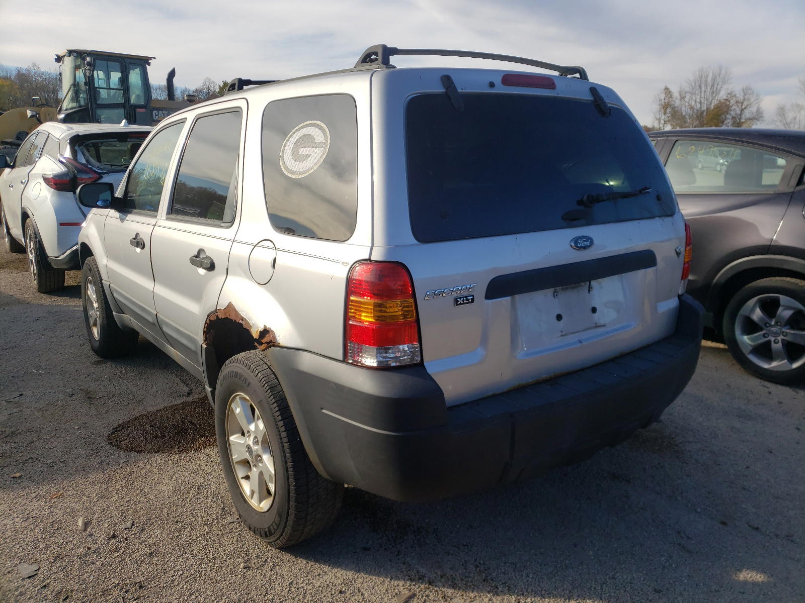 Photo 3 from auction – 2005 FORD ESCAPE with VIN 1FMYU93155KD73185