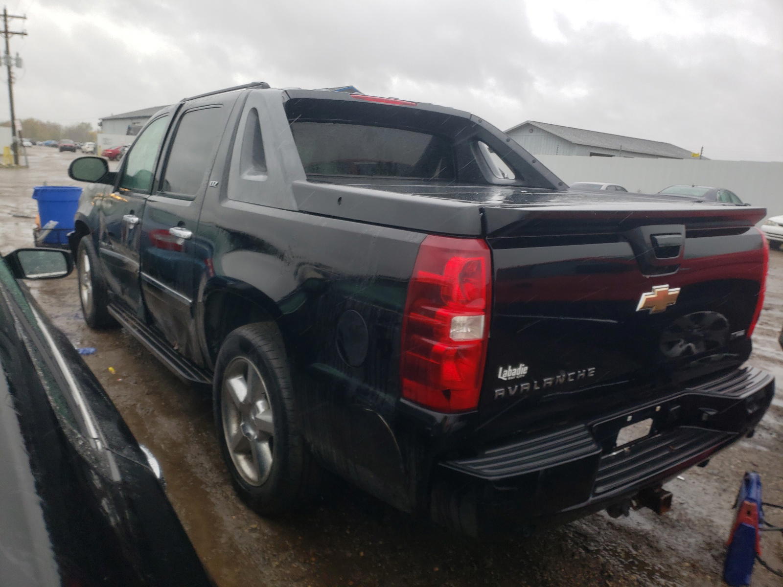 Photo 3 from auction – 2009 CHEVROLET AVALANCHE with VIN 3GNFK32349G112863