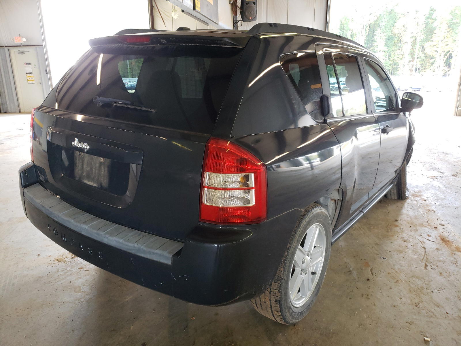 Photo 4 from auction – 2007 JEEP COMPASS with VIN 1J8FT47W37D390252