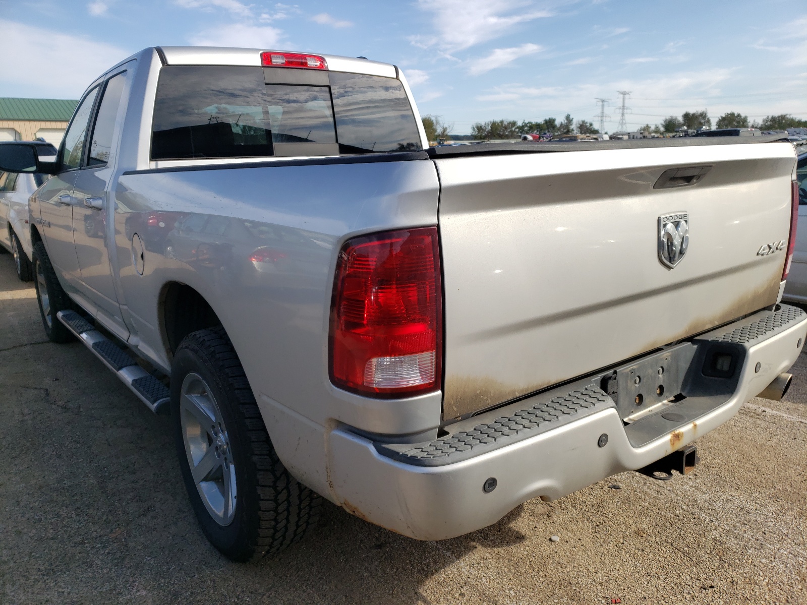 Фото 3 с аукциона – 2009 DODGE RAM 1500 с VIN 1D3HV18T09S814151