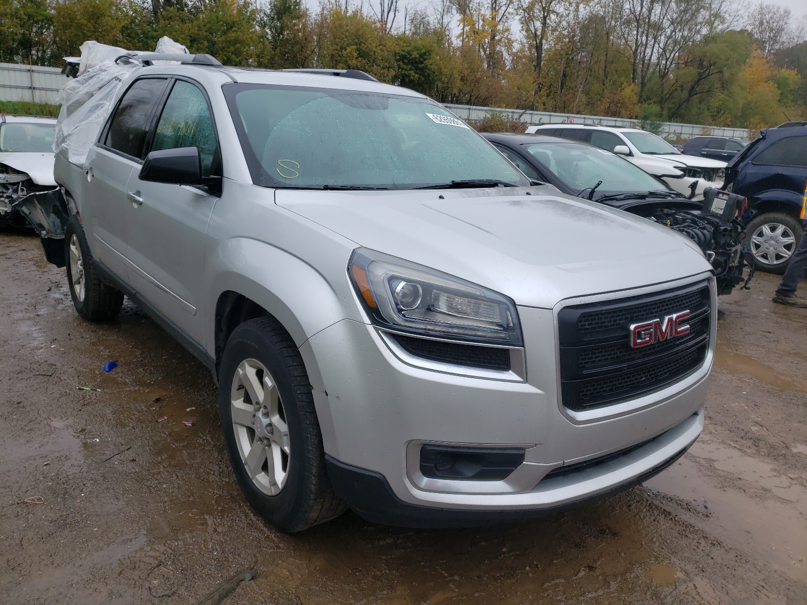 GMC ACADIA SLE 2015 with VIN 1GKKRPKD8FJ165177 - Photo from auction