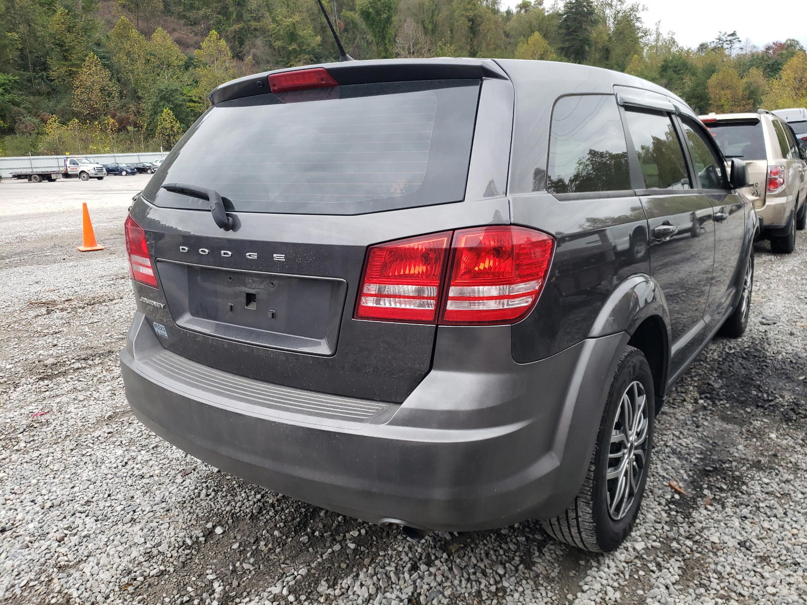 Photo 4 from auction – 2015 DODGE JOURNEY SE with VIN 3C4PDCAB2FT670682