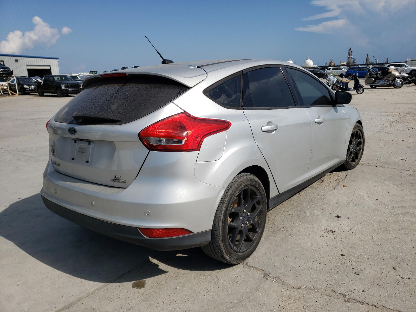 Photo 4 from auction – 2016 FORD FOCUS SE with VIN 1FADP3K29GL239350
