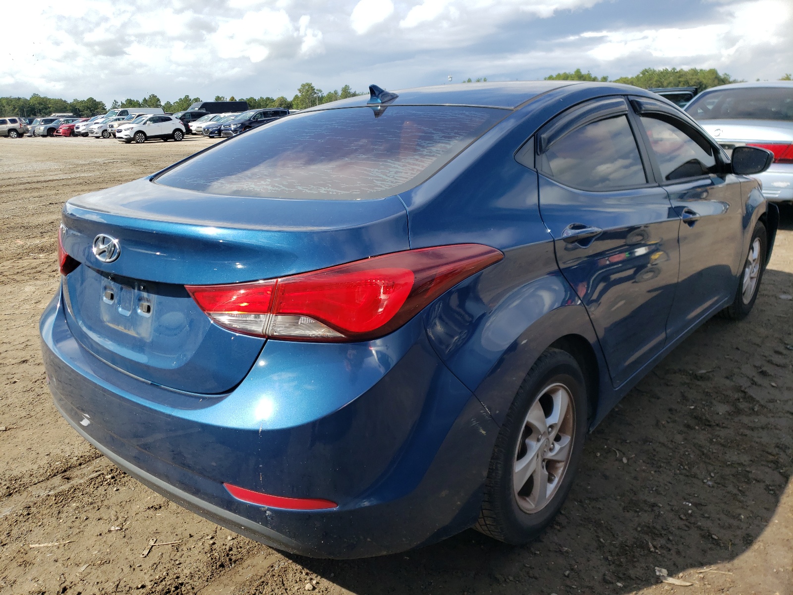 Photo 4 from auction – 2014 HYUNDAI ELANTRA SE with VIN KMHDH4AE7EU210201