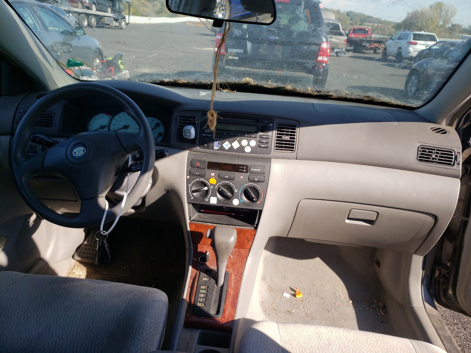 Photo 9 from auction – 2003 TOYOTA COROLLA CE with VIN 1NXBR32E33Z053700