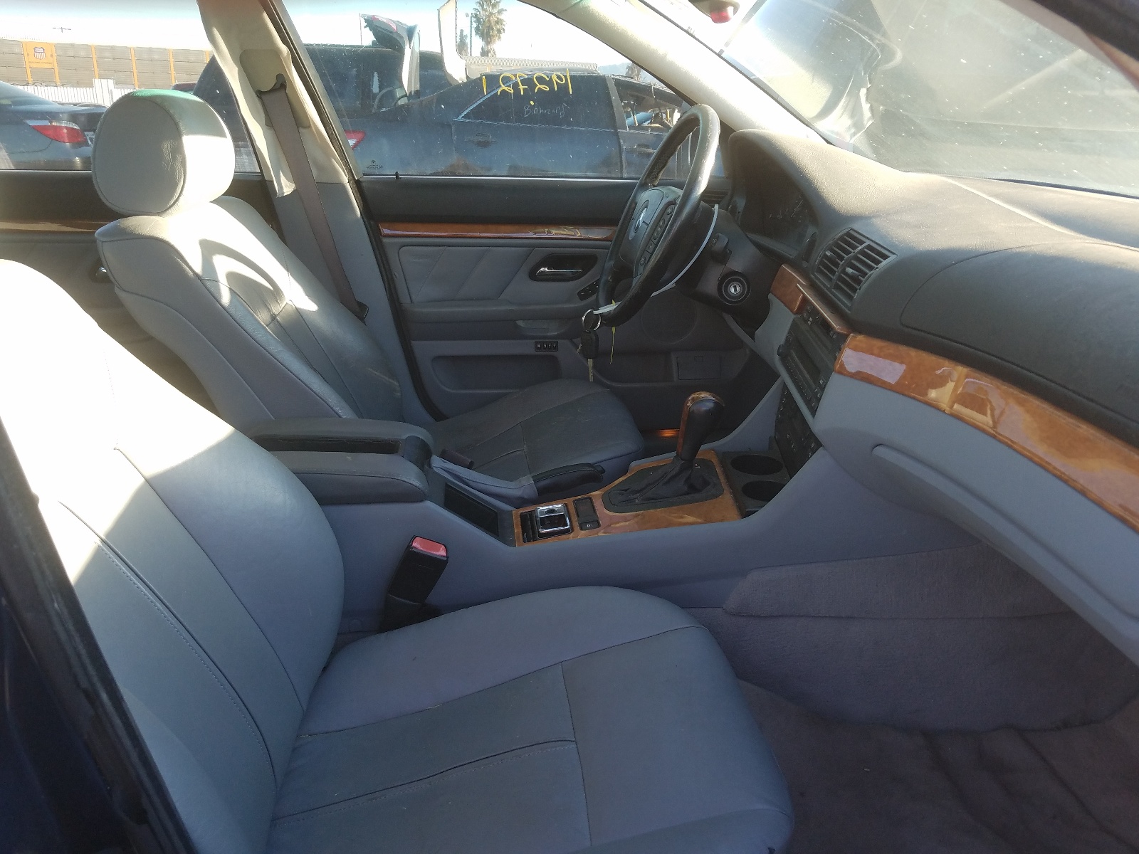 Photo 5 from auction – 1999 BMW 528 I AUTO with VIN WBADM6330XBY30679
