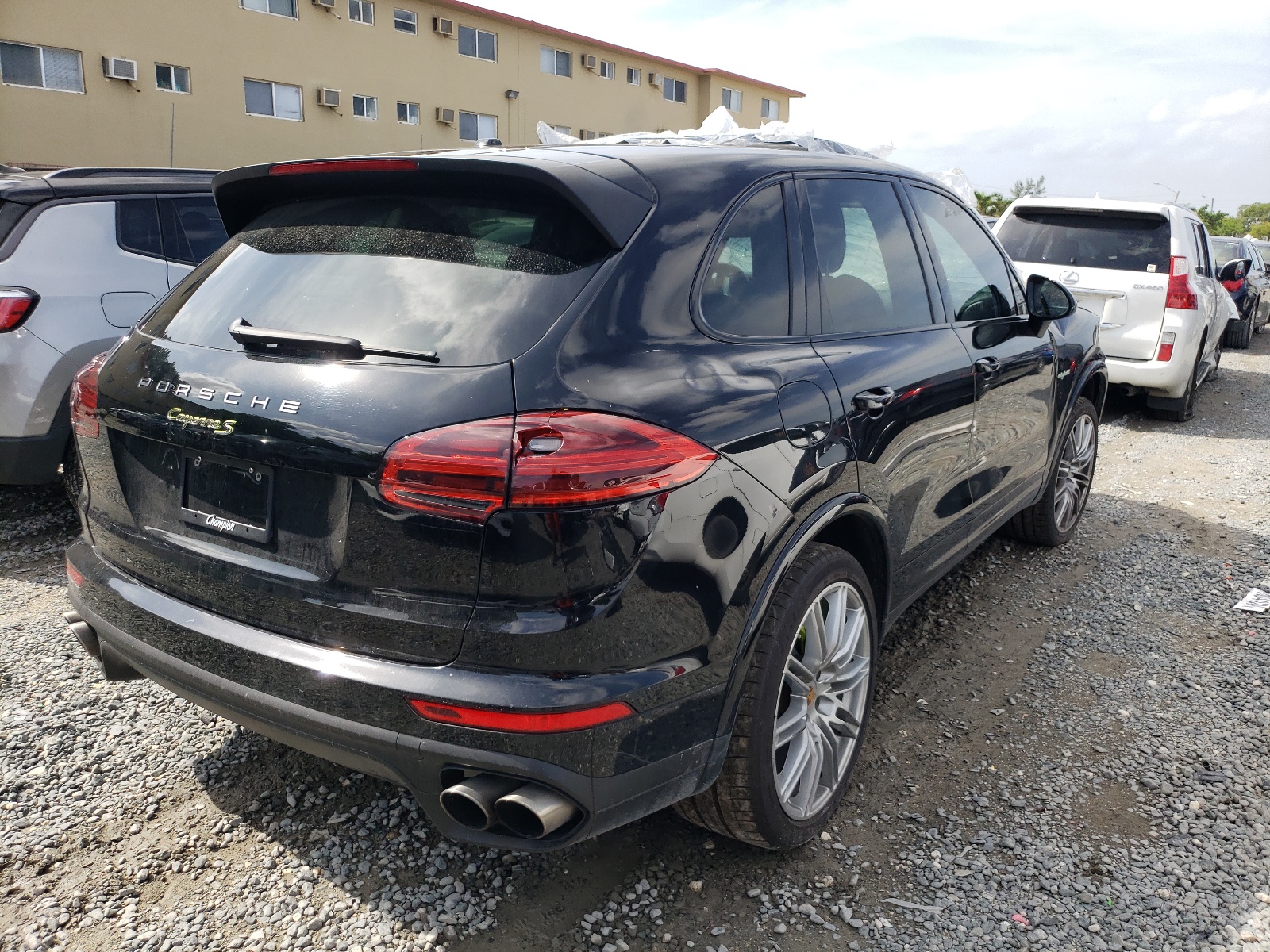 Фото 4 с аукциона – 2018 PORSCHE CAYENNE SE с VIN WP1AE2A2XJLA72470