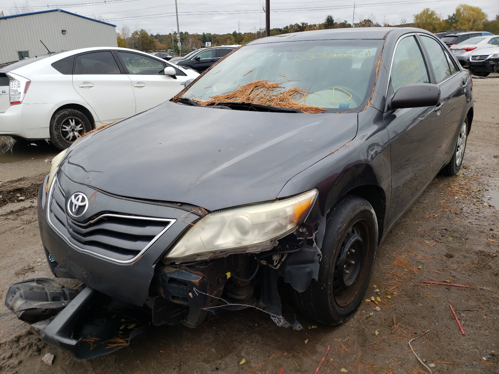 Photo 2 from auction – 2010 TOYOTA CAMRY with VIN 4T1BF3EK0AU098911
