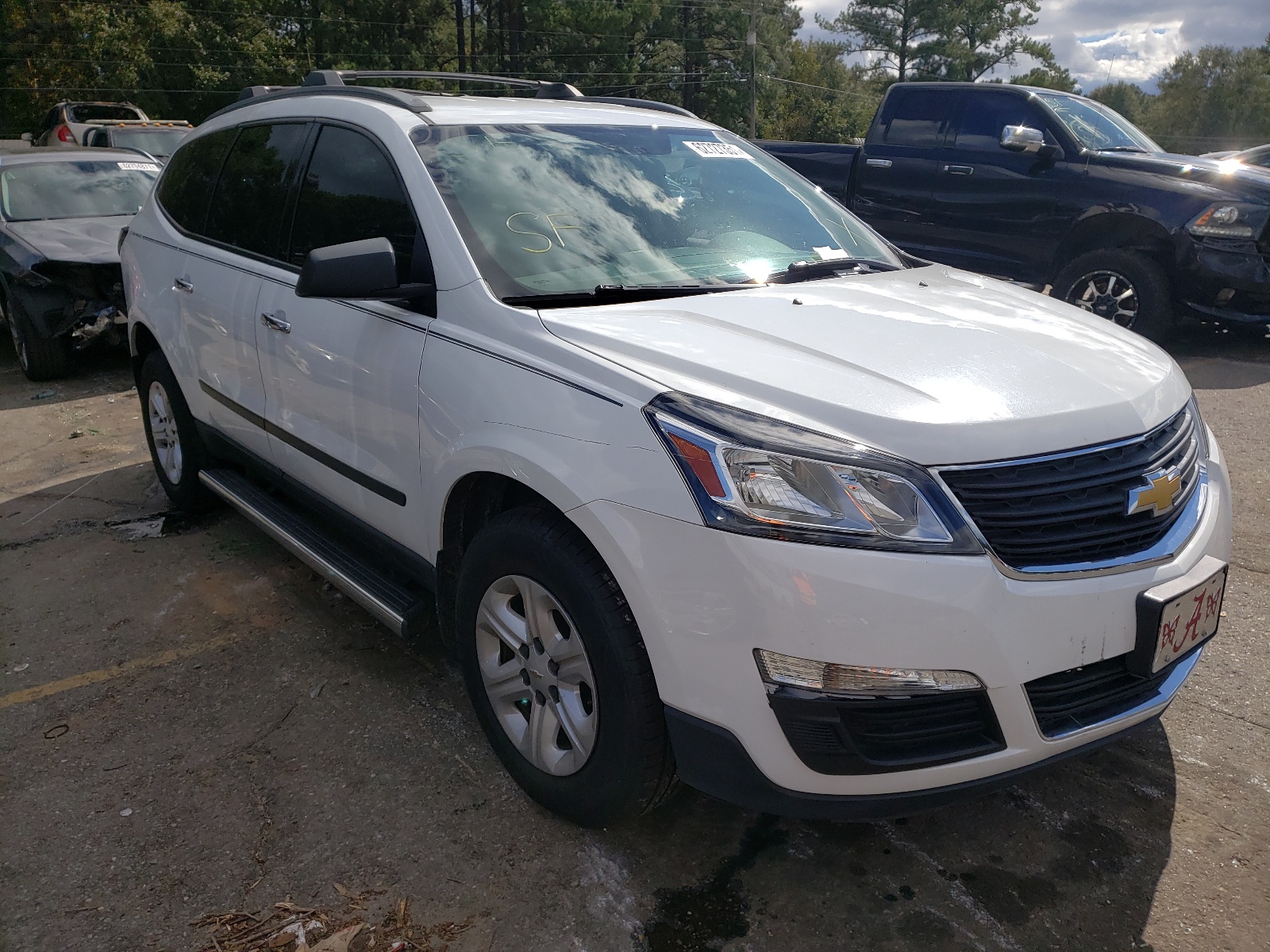 CHEVROLET TRAVERSE L 2016 with VIN 1GNKRFKD1GJ193935 - Photo from auction