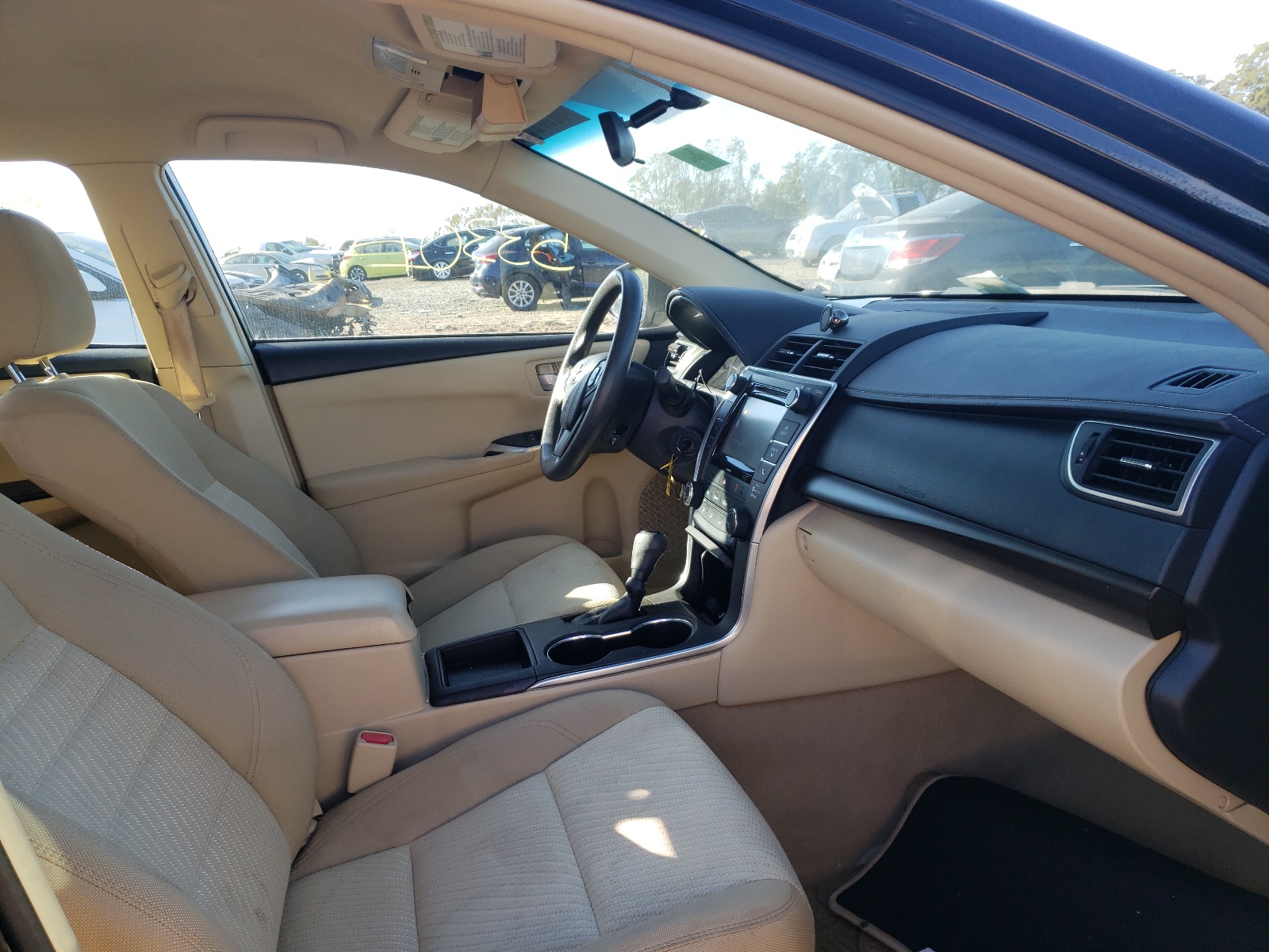 Photo 5 from auction – 2016 TOYOTA CAMRY LE with VIN 4T4BF1FK8GR528556