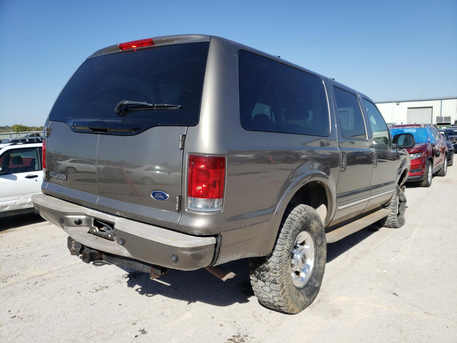 Photo 4 from auction – 2004 FORD EXCURSION with VIN 1FMNU43S74EB50433