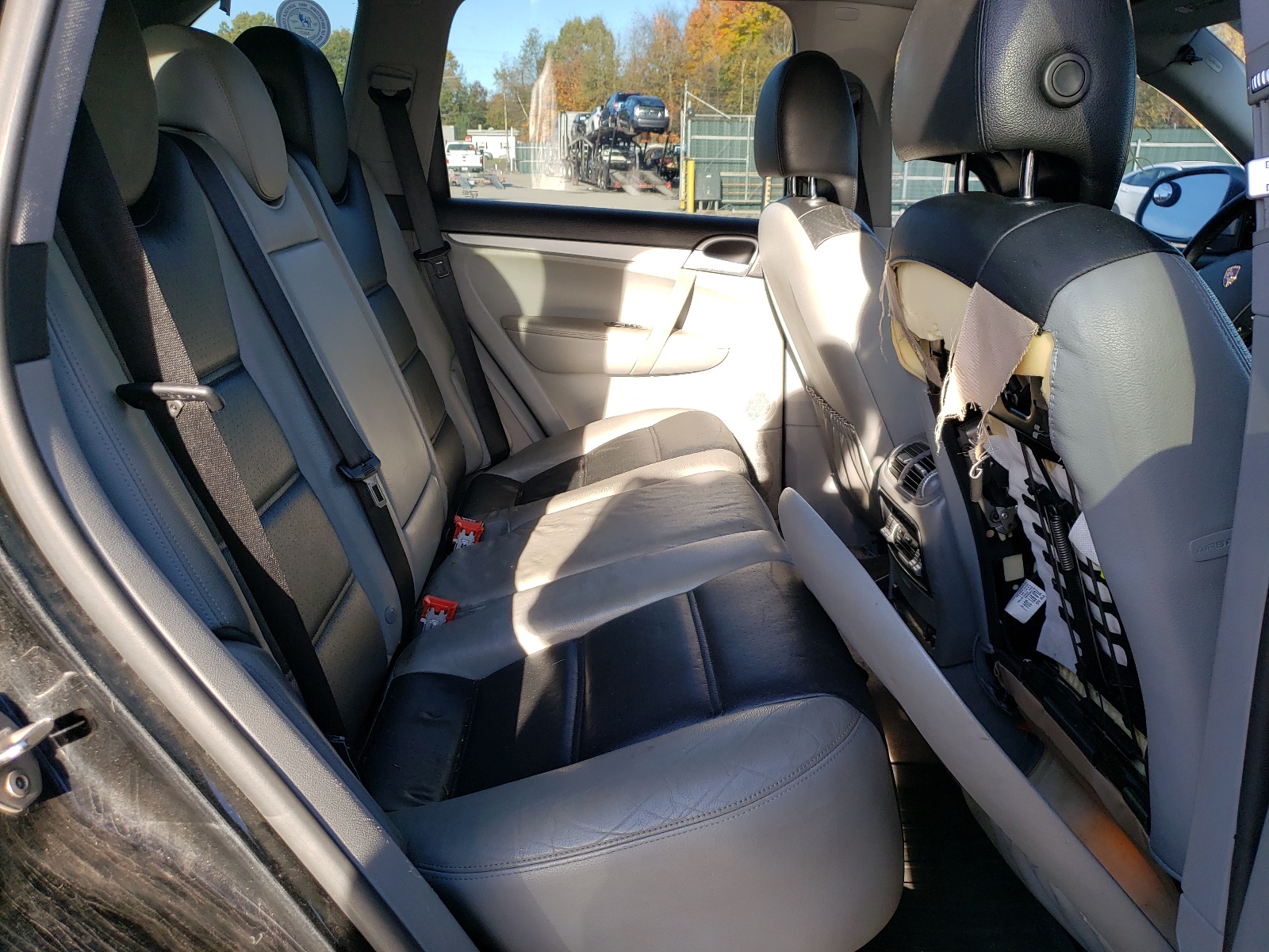 Zdjęcie 6 z aukcji – 2006 PORSCHE CAYENNE S z VIN WP1AB29P76LA68442