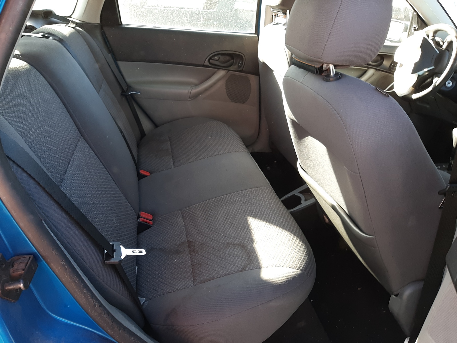 Photo 6 from auction – 2007 FORD FOCUS ZX5 with VIN 1FAHP37N77W314355