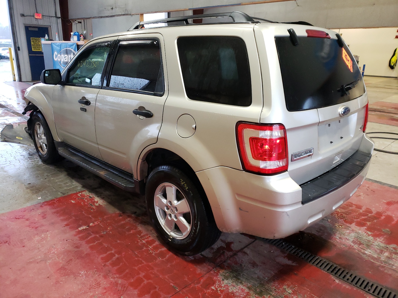Photo 3 from auction – 2010 FORD ESCAPE XLT with VIN 1FMCU9DG8AKA71106