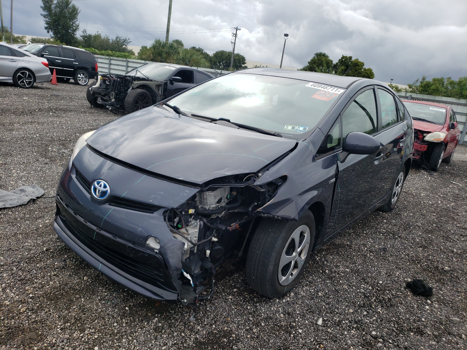 Photo 2 from auction – 2013 TOYOTA PRIUS with VIN JTDKN3DU0D1690678