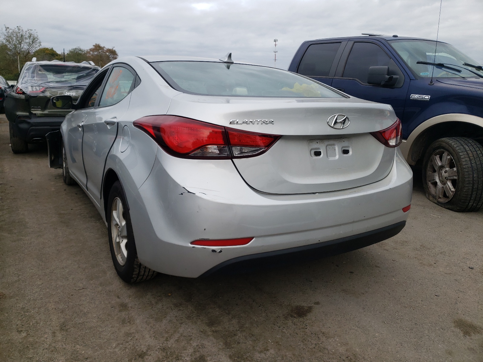 Photo 3 from auction – 2015 HYUNDAI ELANTRA SE with VIN 5NPDH4AE4FH638095