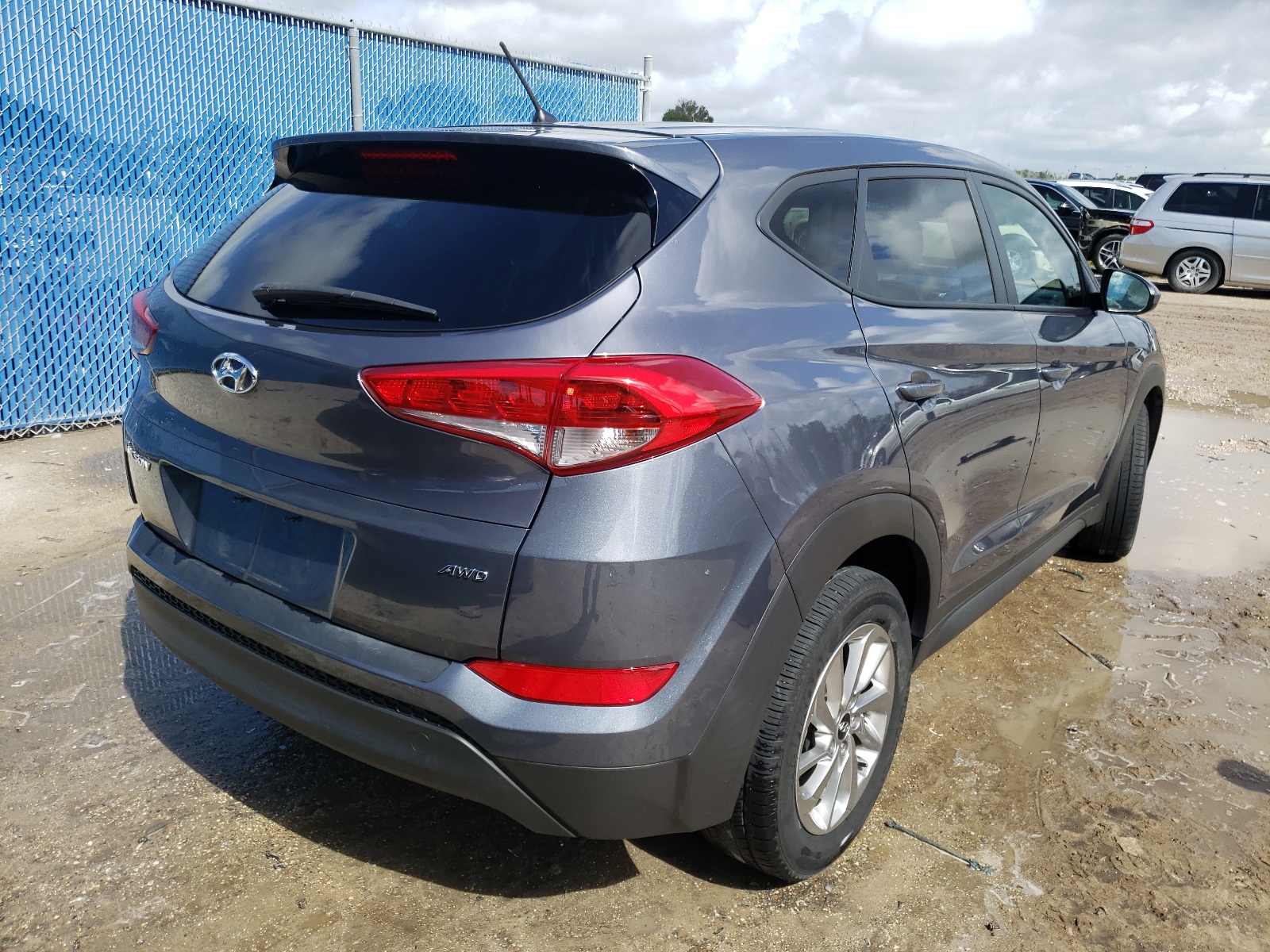 Photo 4 from auction – 2018 HYUNDAI TUCSON SE with VIN KM8J2CA40JU754801