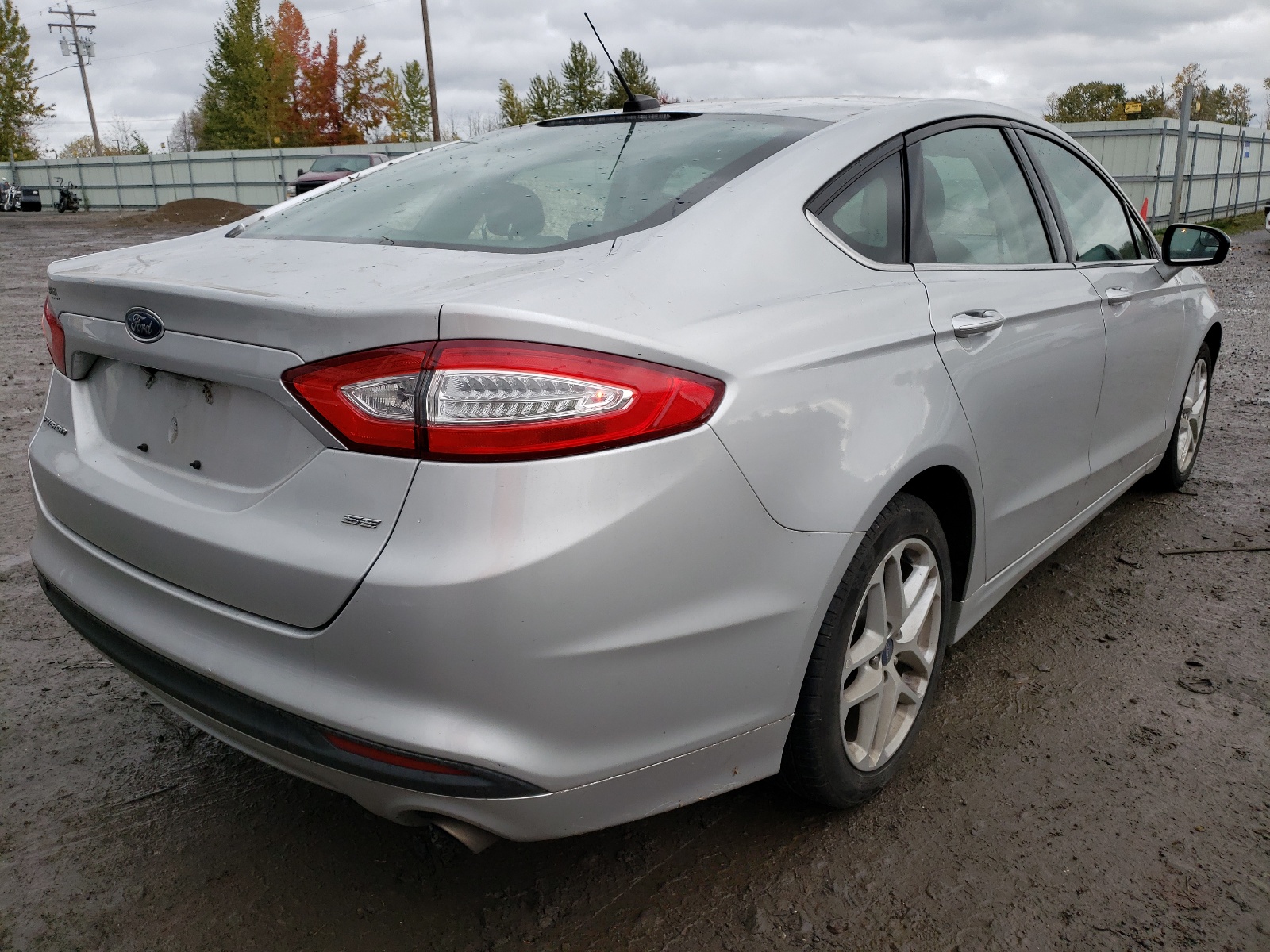 Photo 4 from auction – 2015 FORD FUSION SE with VIN 3FA6P0H76GR117864