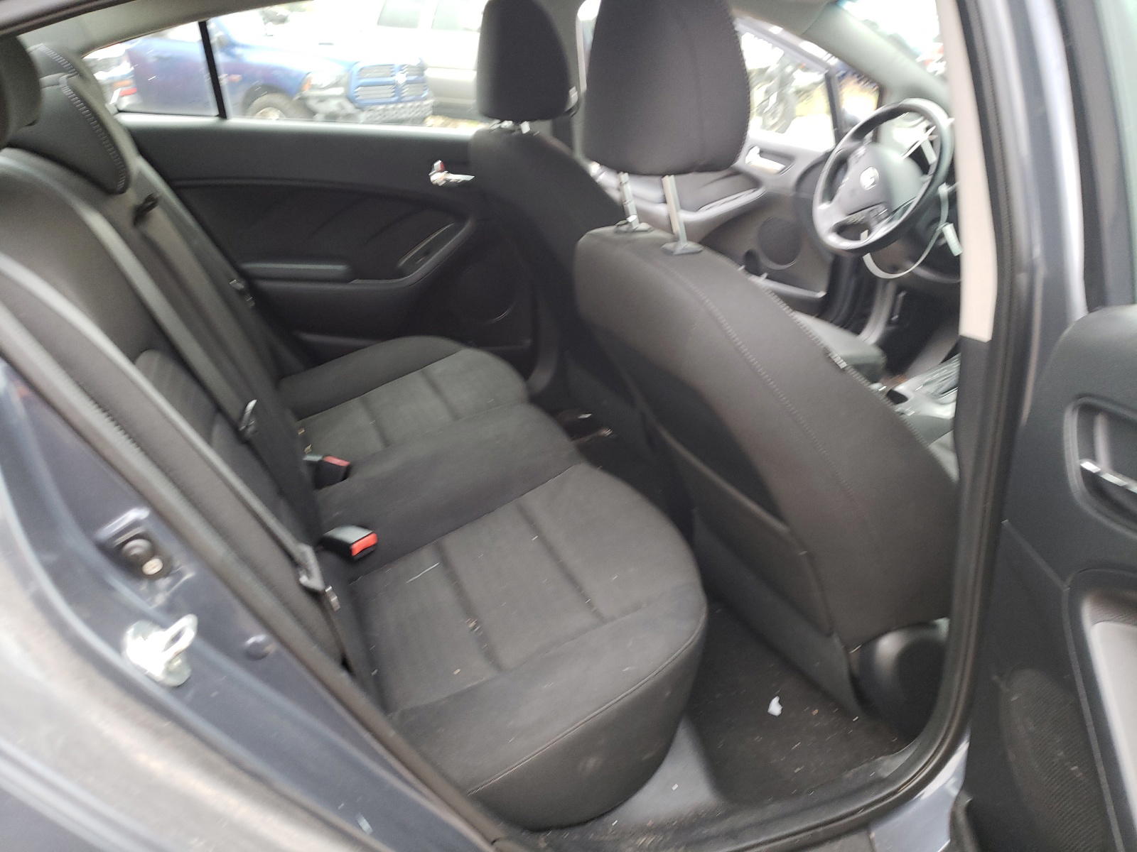 Photo 6 from auction – 2015 KIA FORTE EX with VIN KNAFX4A88F5392851