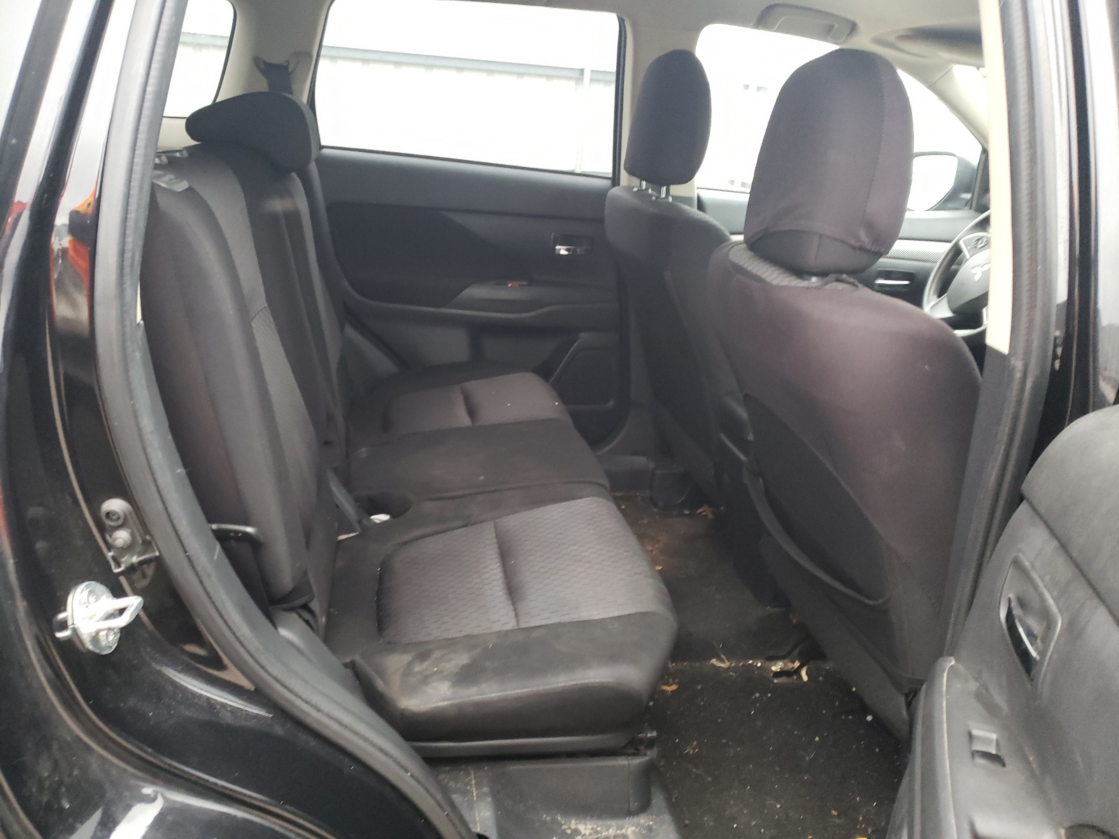 صورة رقم 6 من المزاد - 2014 MITSUBISHI OUTLANDER مع VIN JA4AD2A38EZ017283