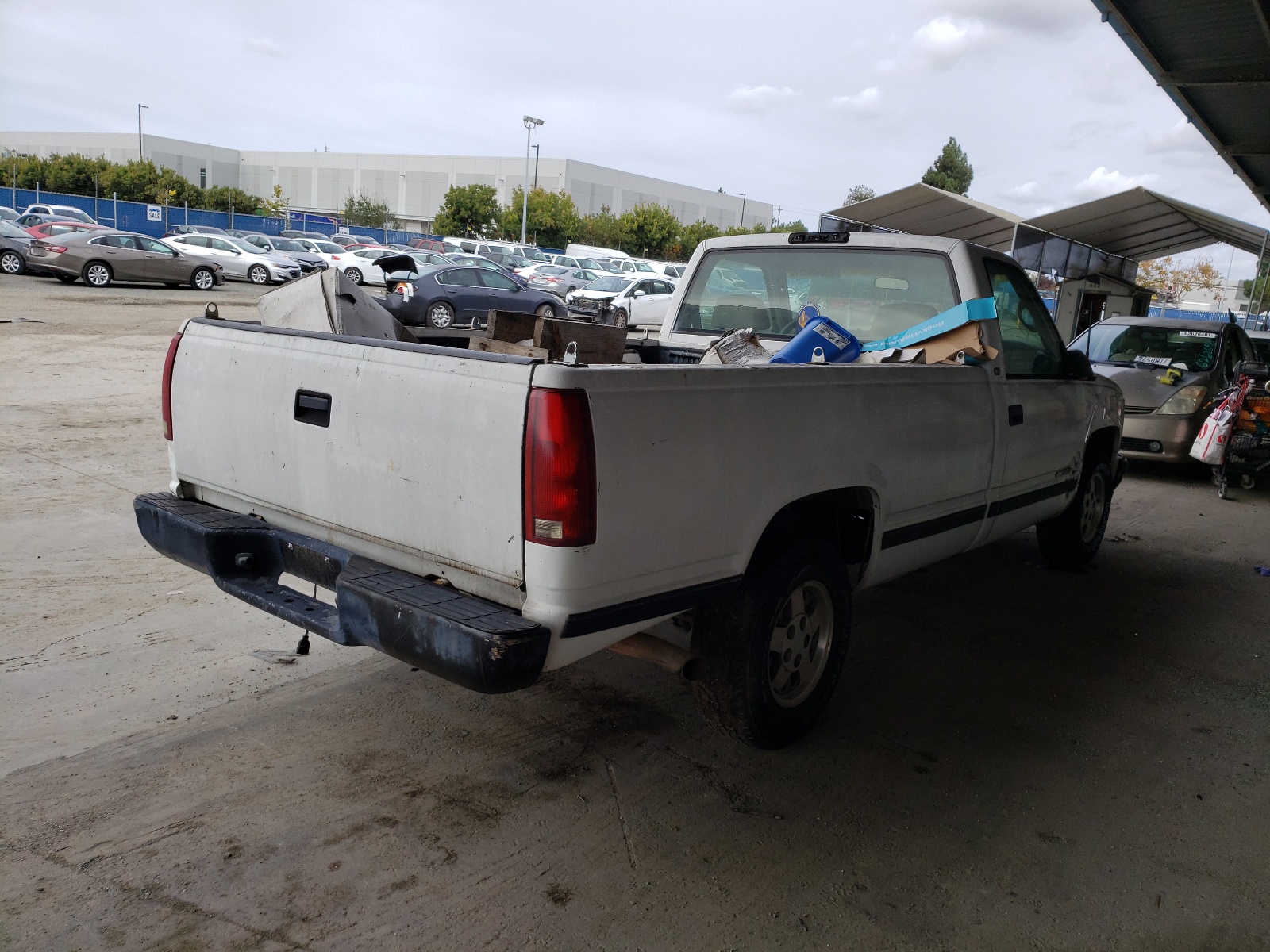 Photo 4 from auction – 1998 GMC SIERRA C15 with VIN 1GTEC14M3WZ850130