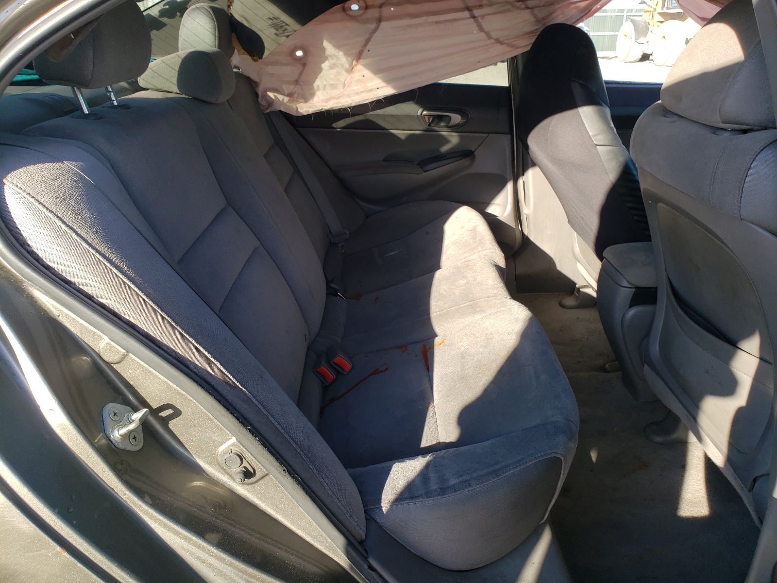 Photo 6 from auction – 2007 HONDA CIVIC LX with VIN 1HGFA165X7L130328