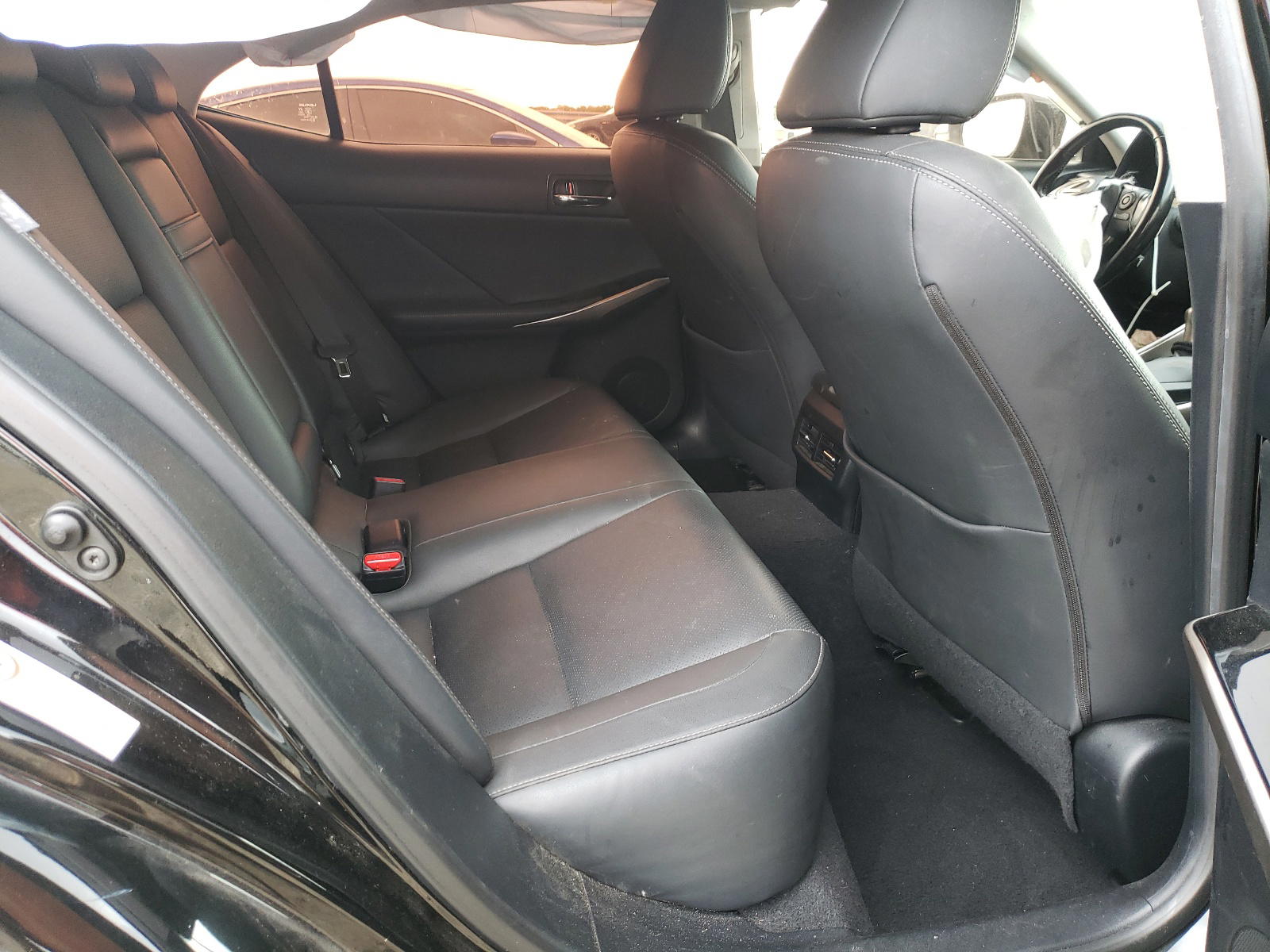 Photo 6 from auction – 2015 LEXUS IS 250 with VIN JTHBF1D23F5076542